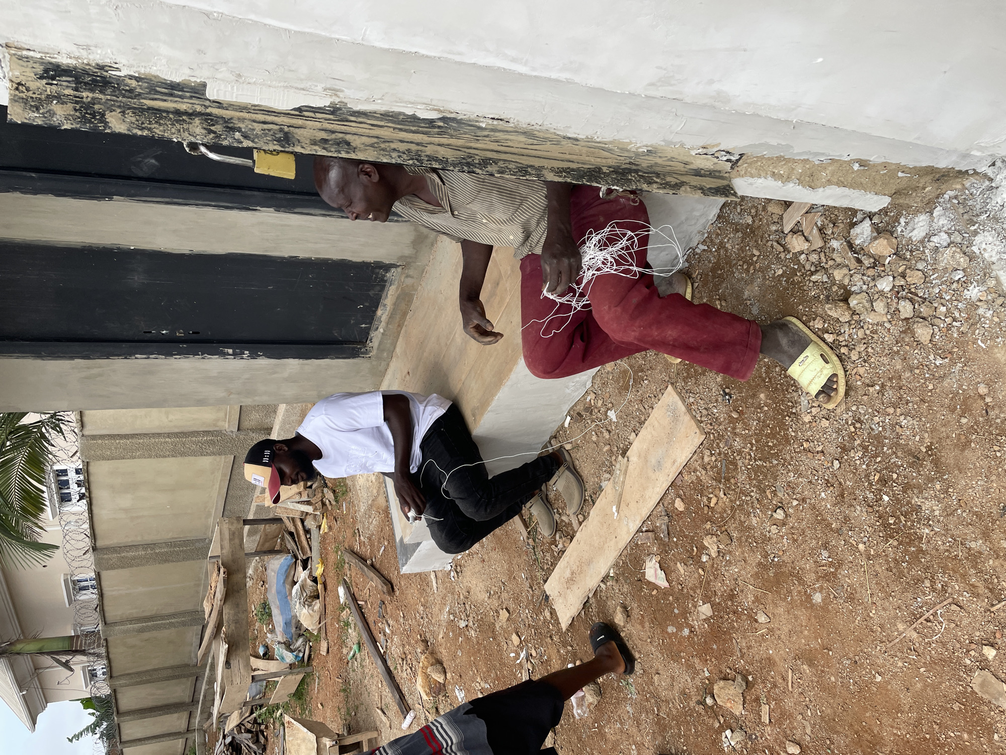 Active building site across two Nigerian neighborhoods takes shape