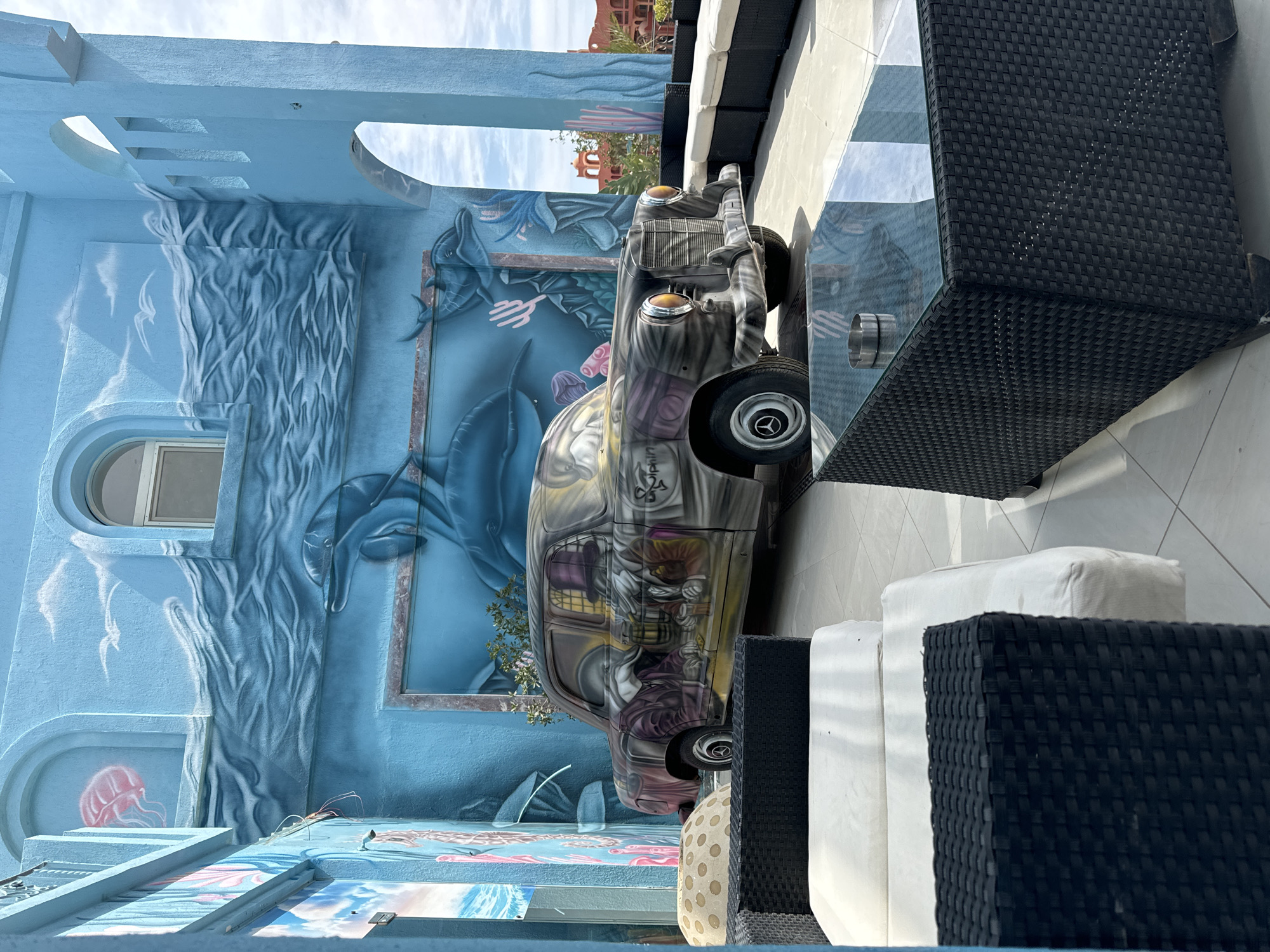 Aquatic mural spotted on blue building in Egypt