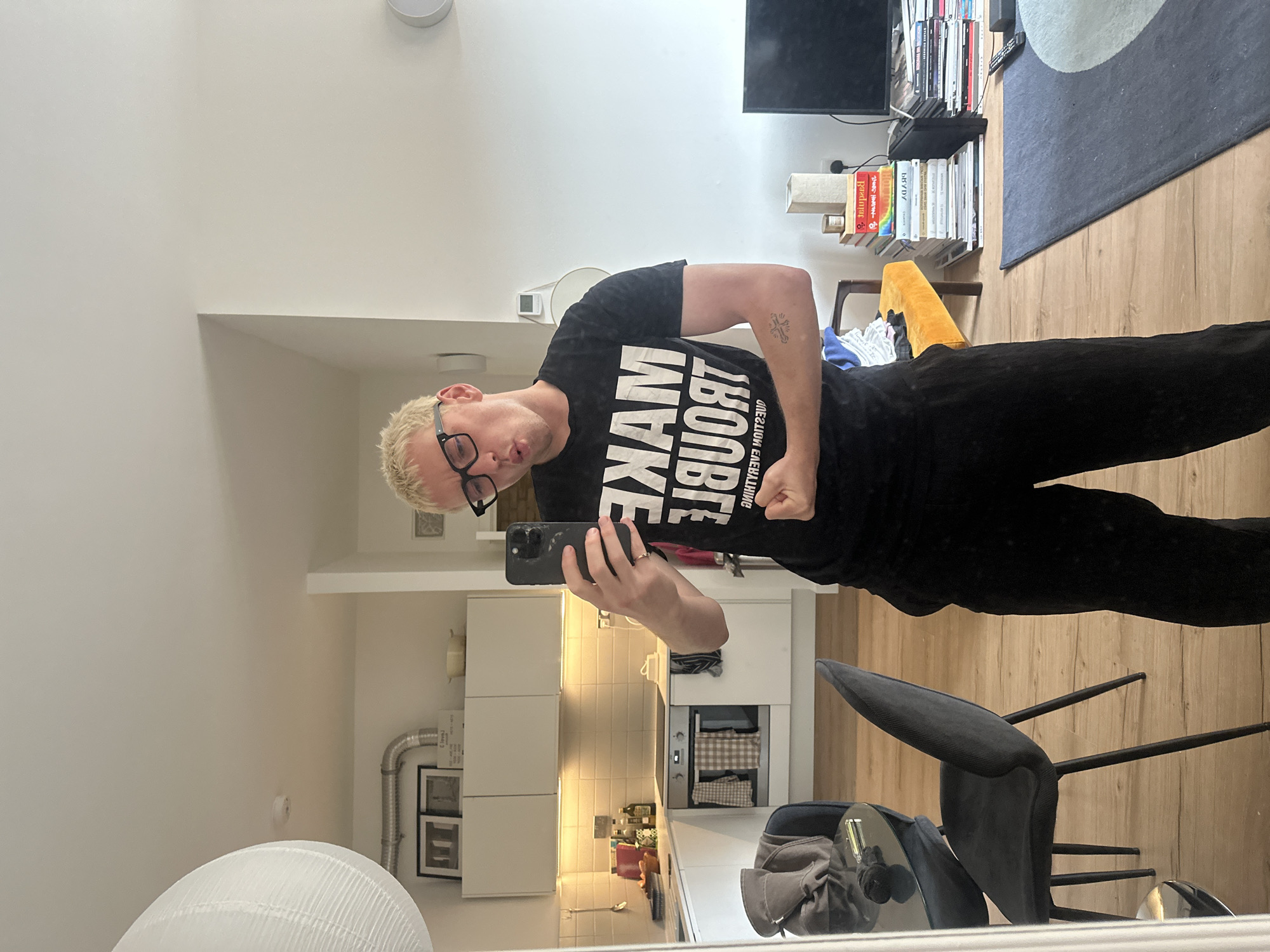 London resident documents morning routine with selfies and street observations