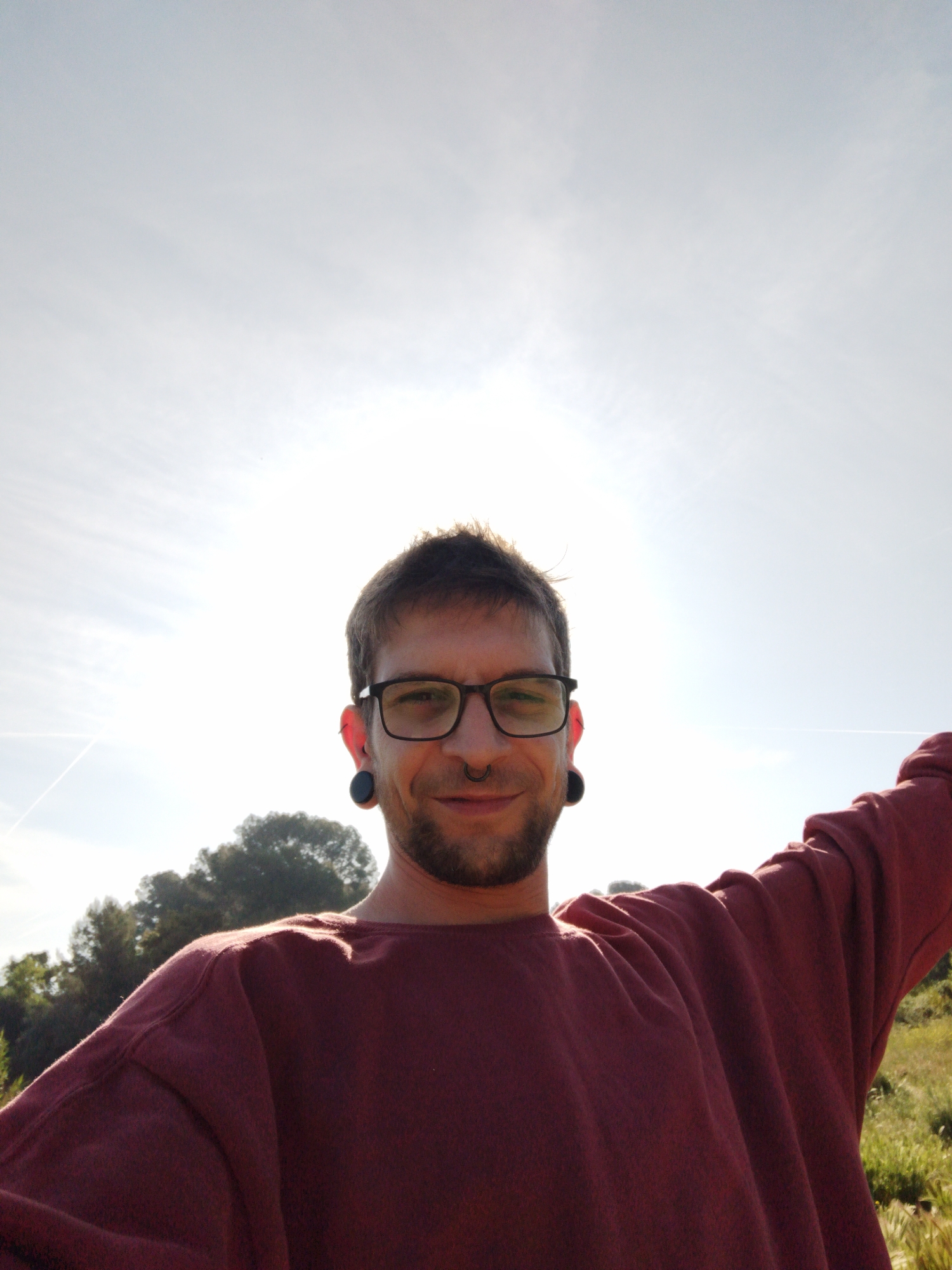 Morning outdoor photography session captures selfie and nature in Rubí