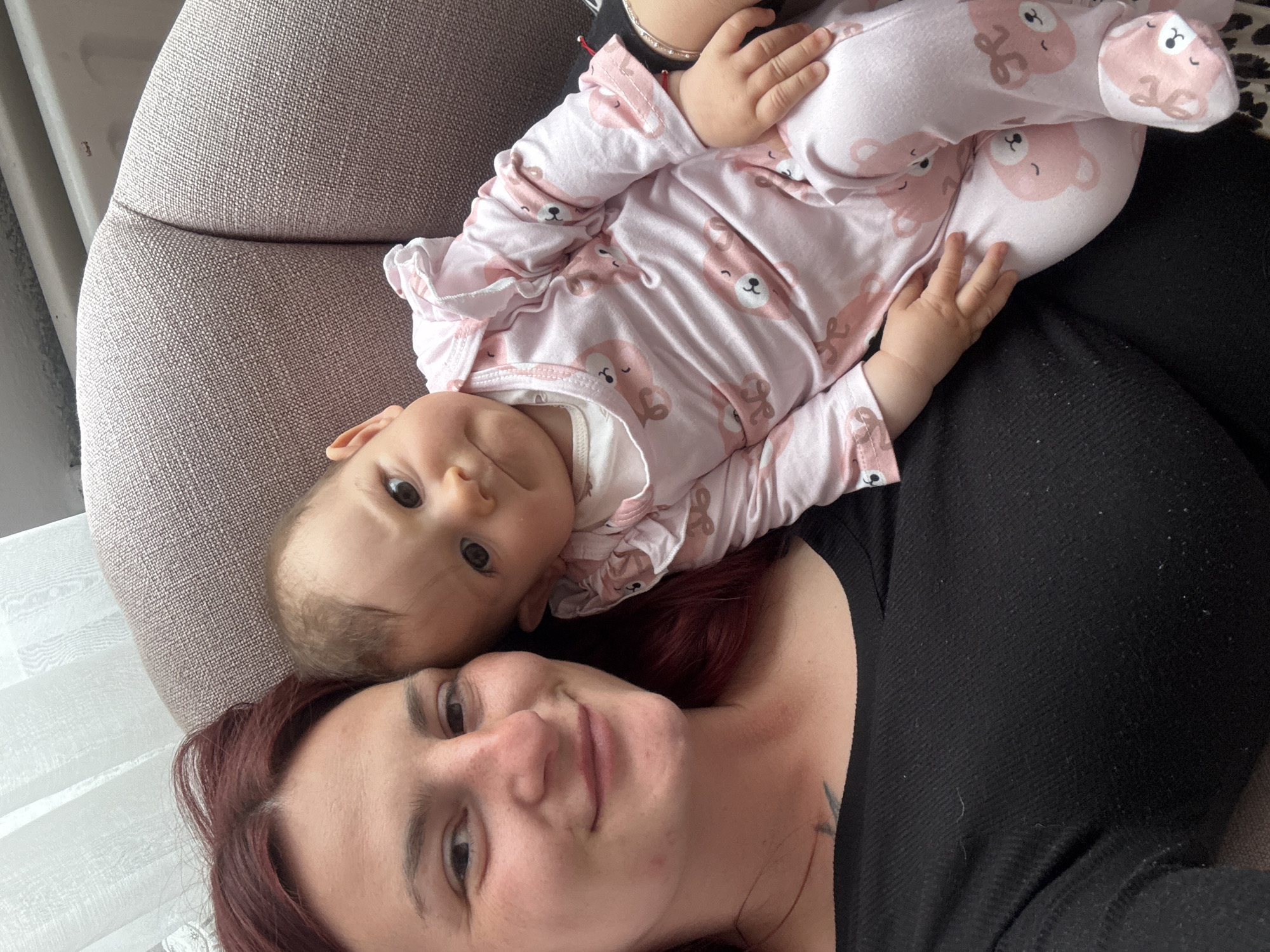 Mother documents quiet afternoon moments with baby in Netherlands