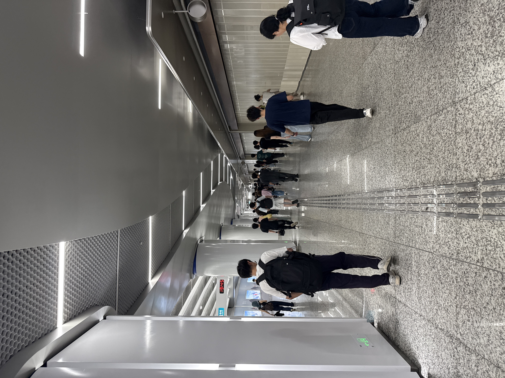 Rainy evening commute through Tianhe's streets and subway