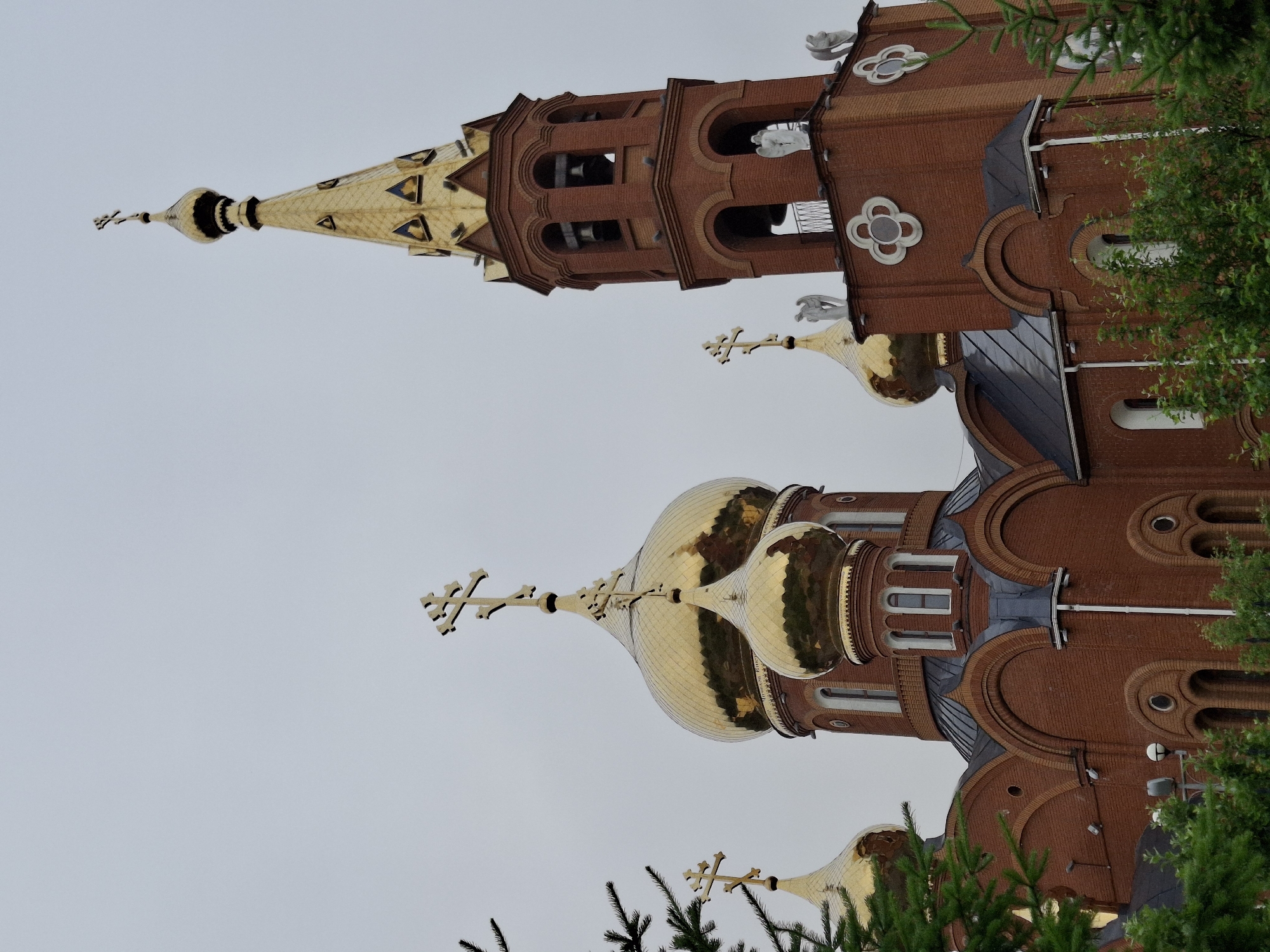 Cyclist documents morning journey through Chaikovsky, Russia