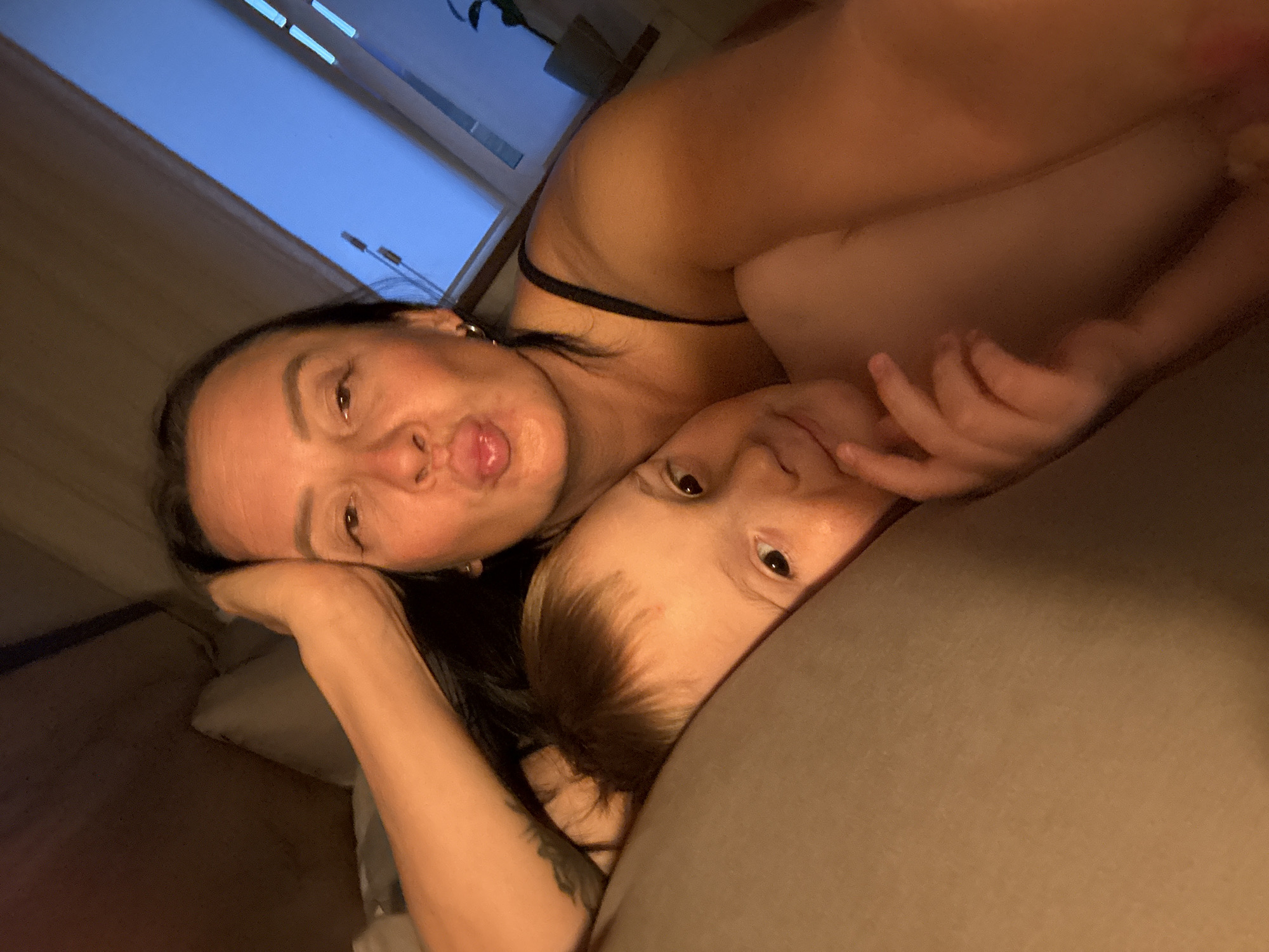 Family moments captured with pet in Chaikovsky home