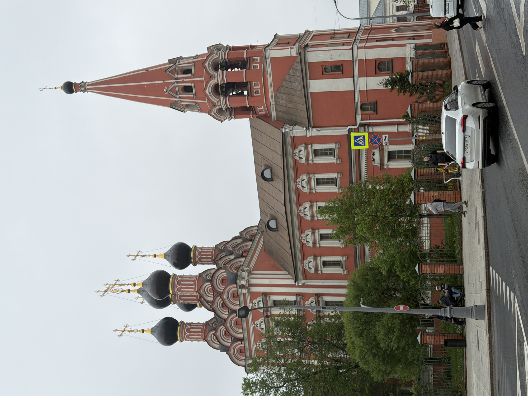 Moscow architectural landmarks documented during morning walkthrough
