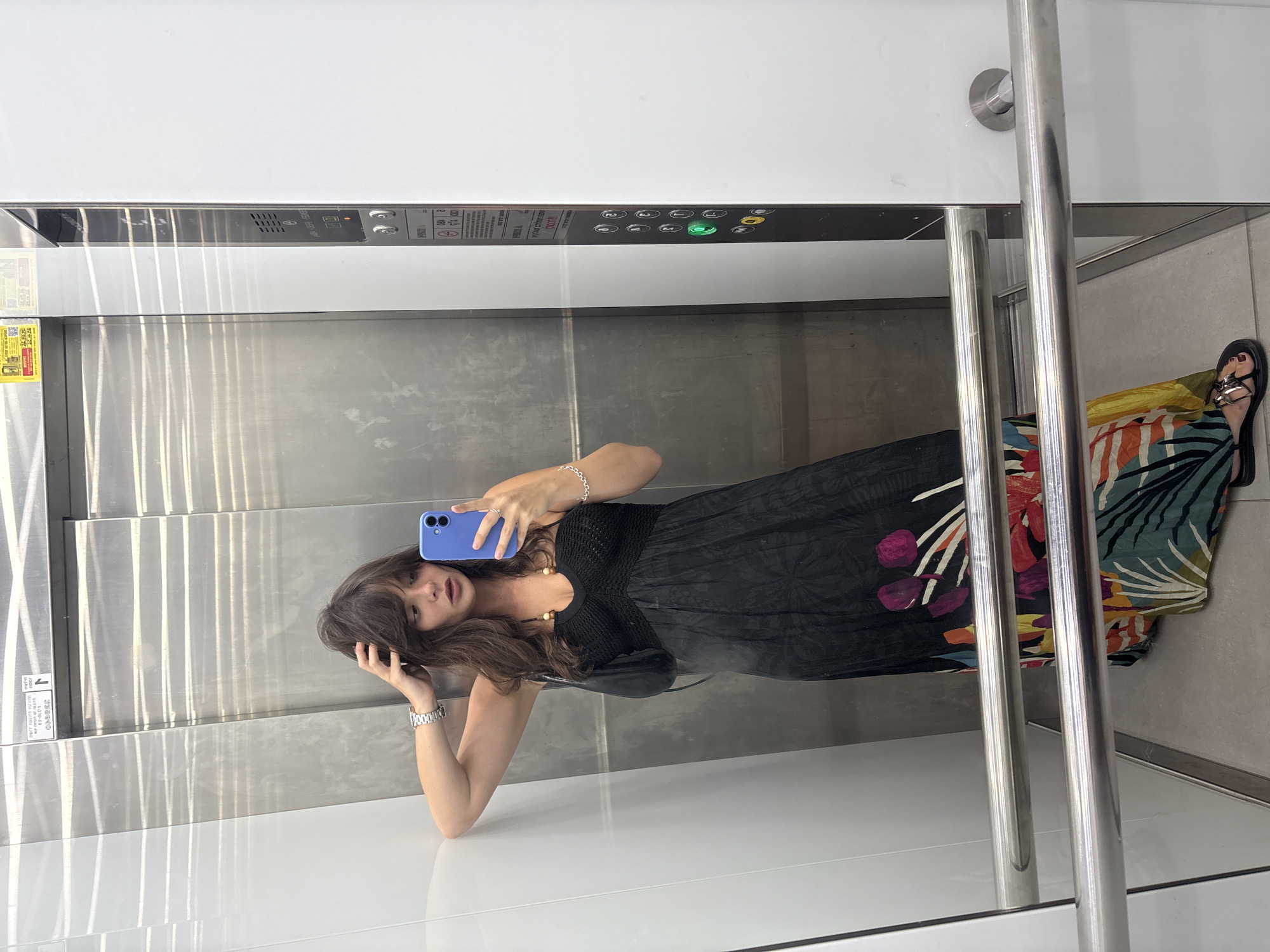 Woman Takes Mirror Selfies in Multiple Tel Aviv Locations