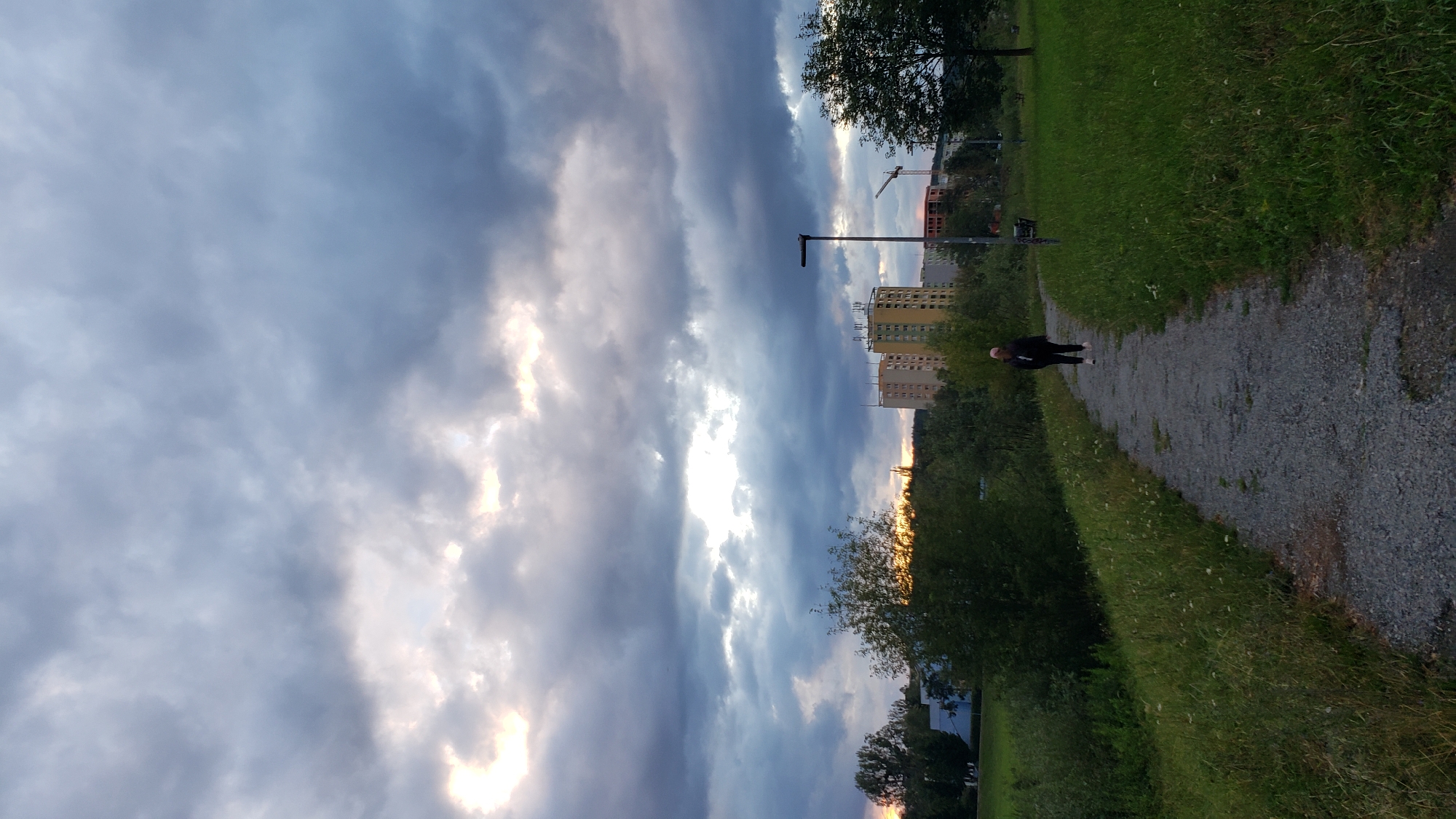 Evening walk through a Prešov residential neighborhood at dusk