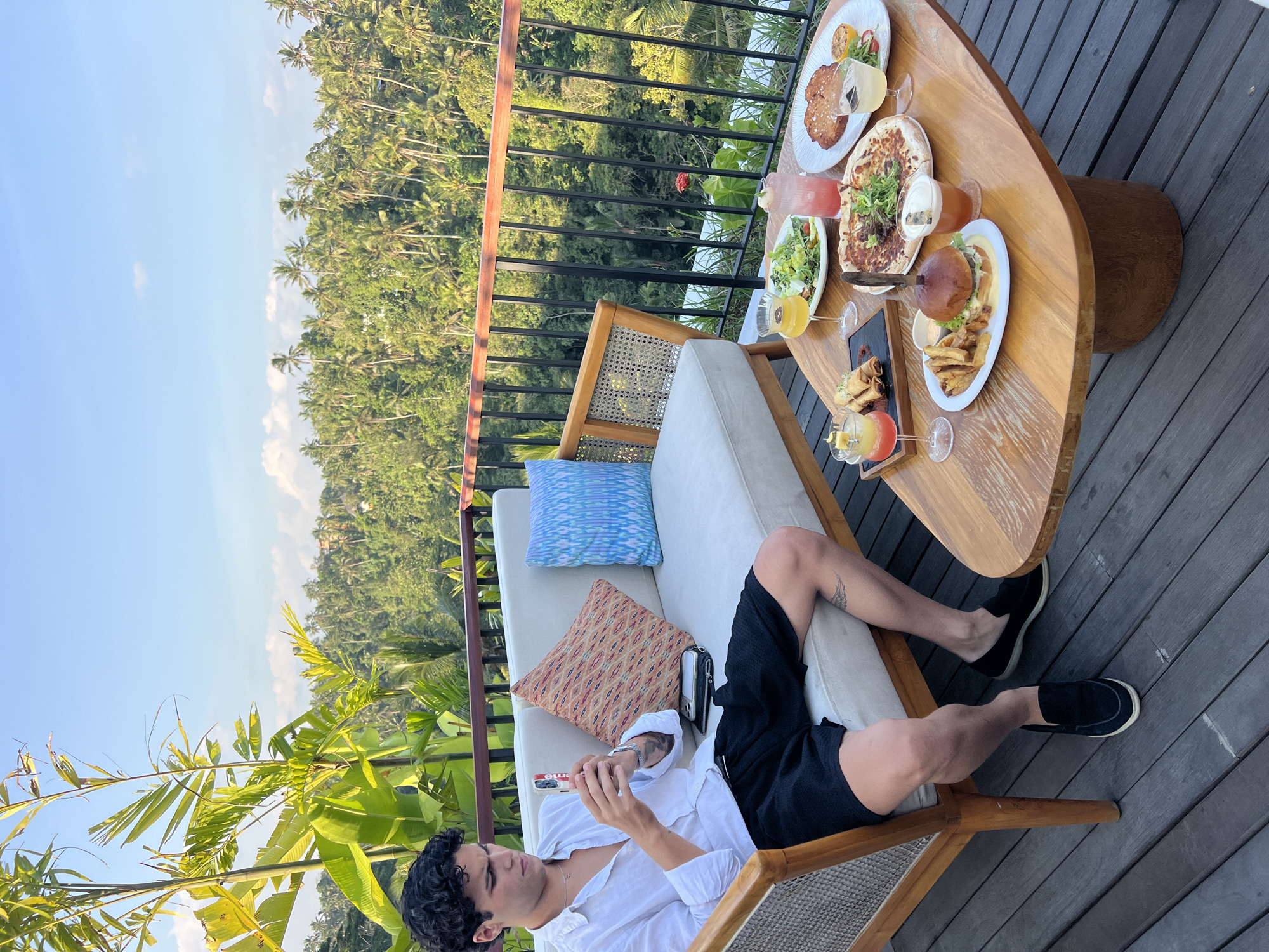 Breakfast and golden-hour scenes across Tegallalang's rice terrace village