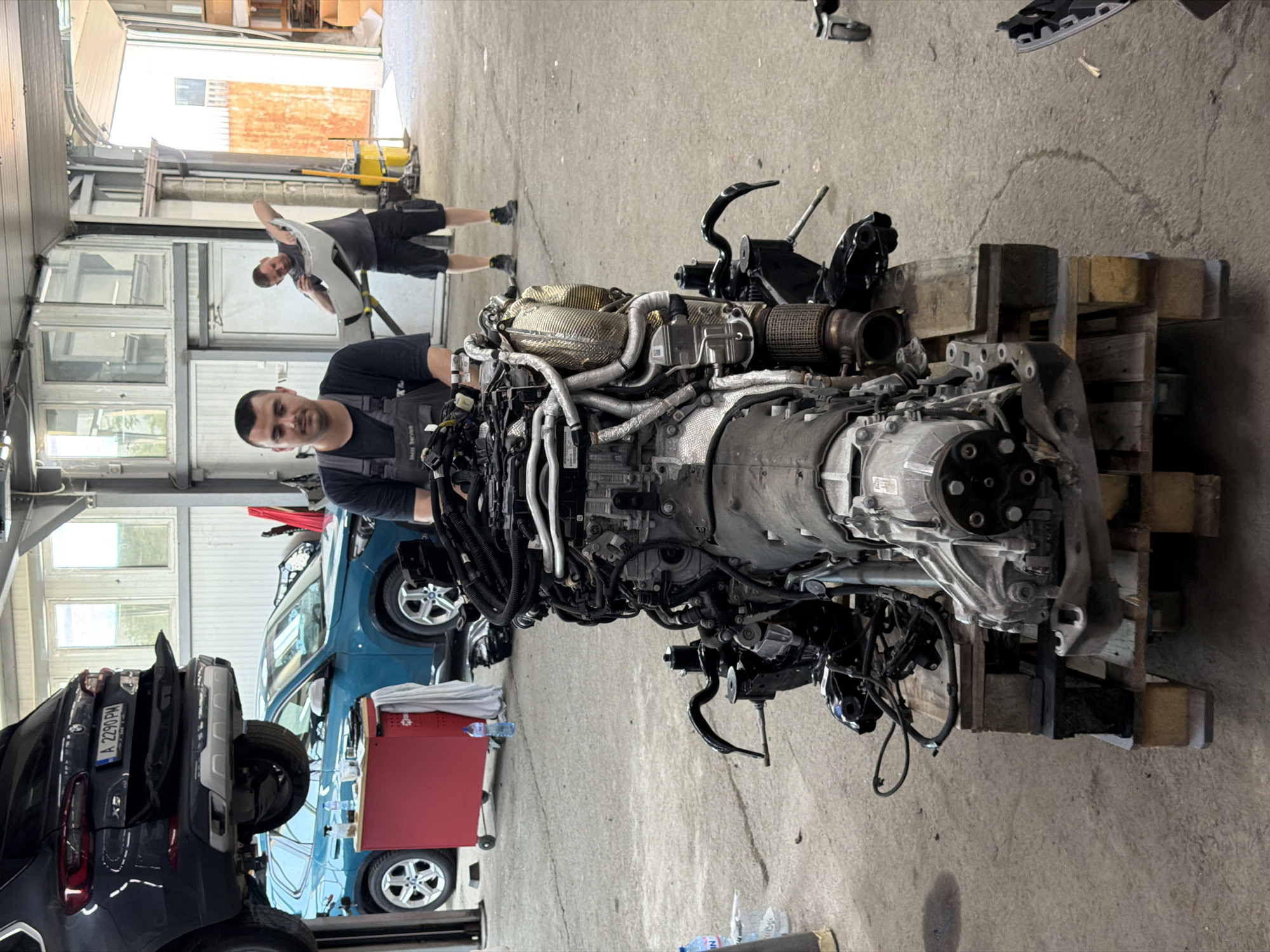 Major engine repair documented at Burgas auto shop
