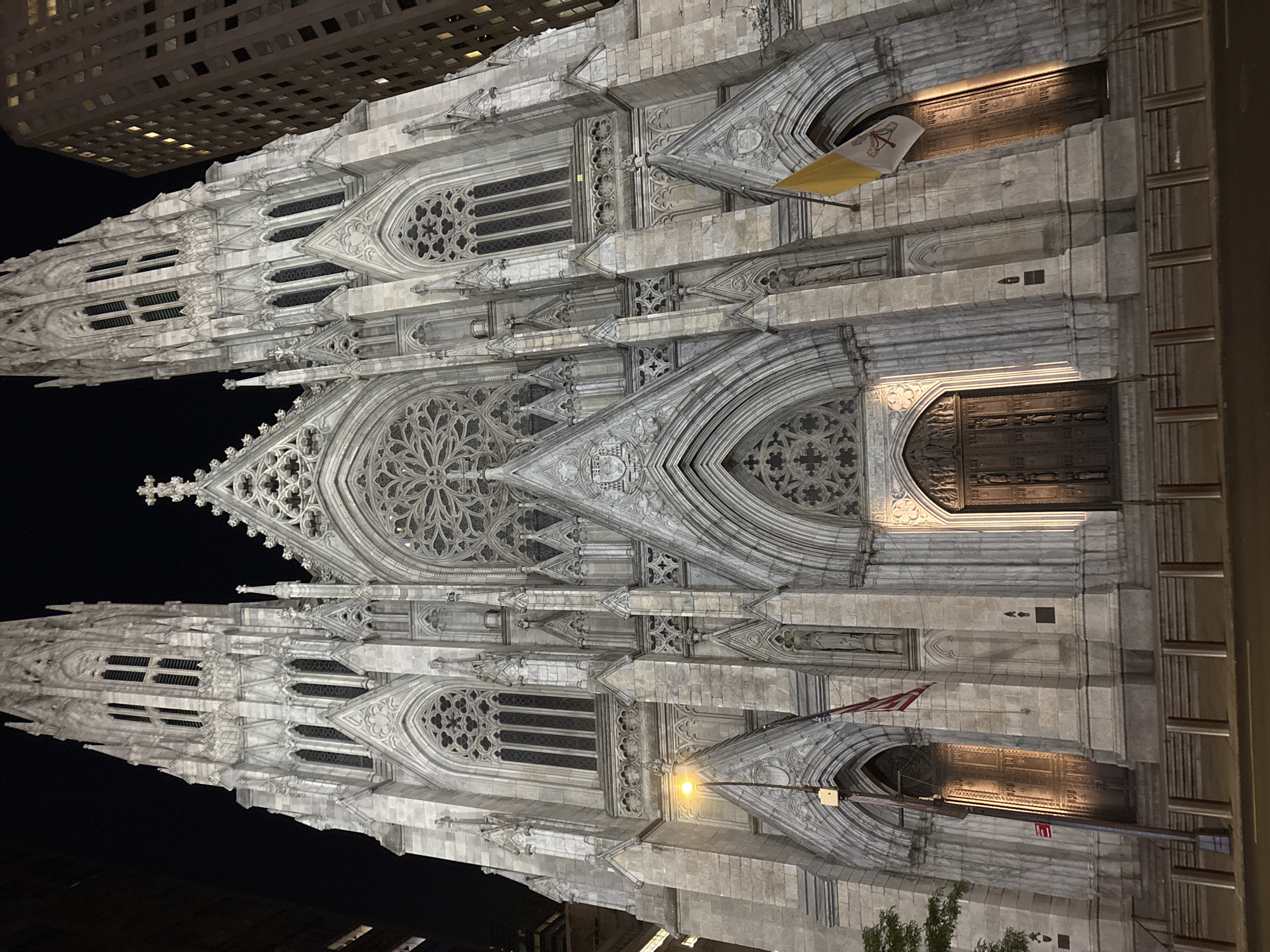 Early morning photo walk captures illuminated Manhattan landmarks