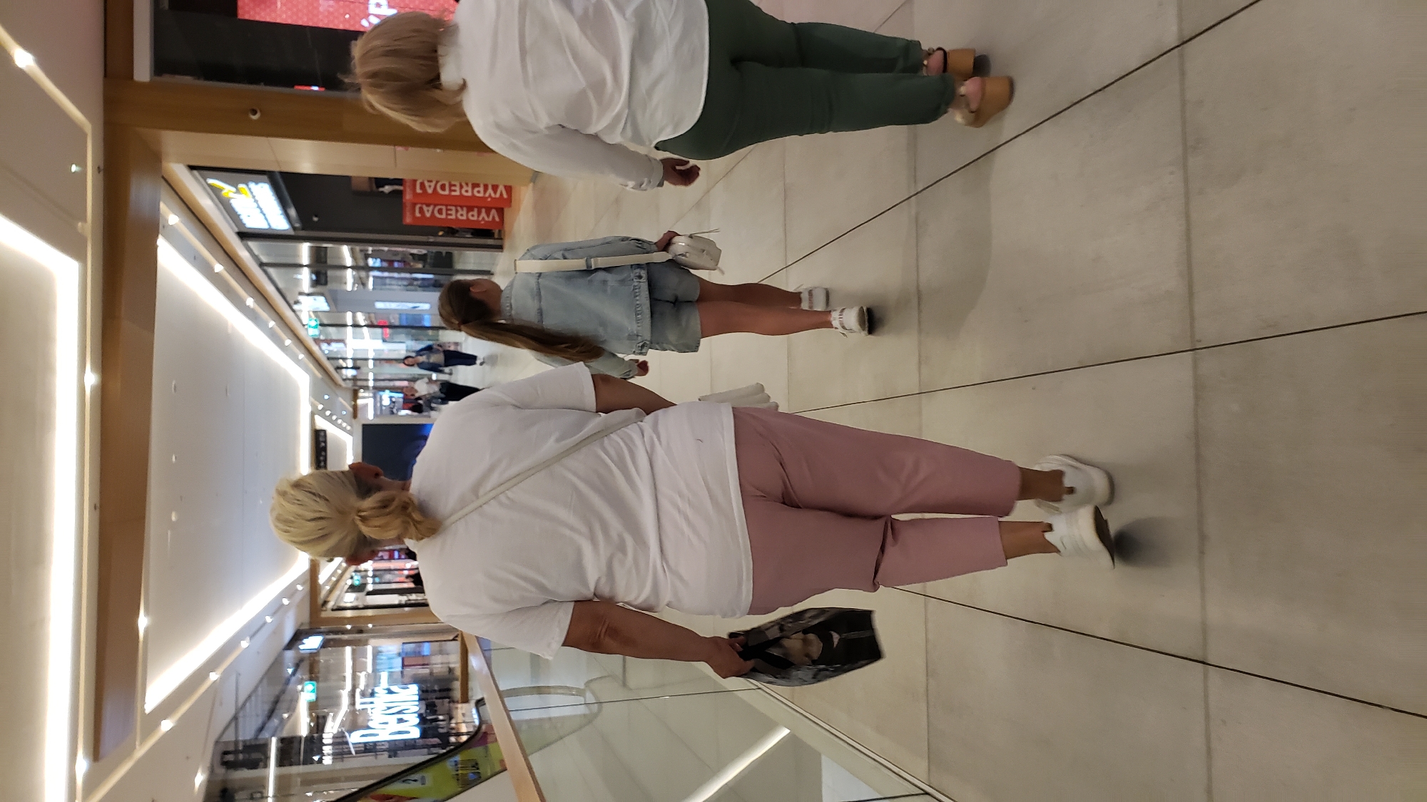 Art exhibitions and everyday life across Prešov's mall and city center