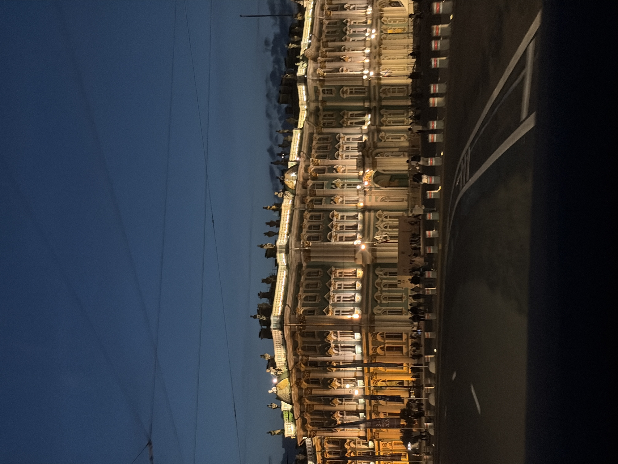 Evening tour captures illuminated Saint Petersburg landmarks and streetscapes