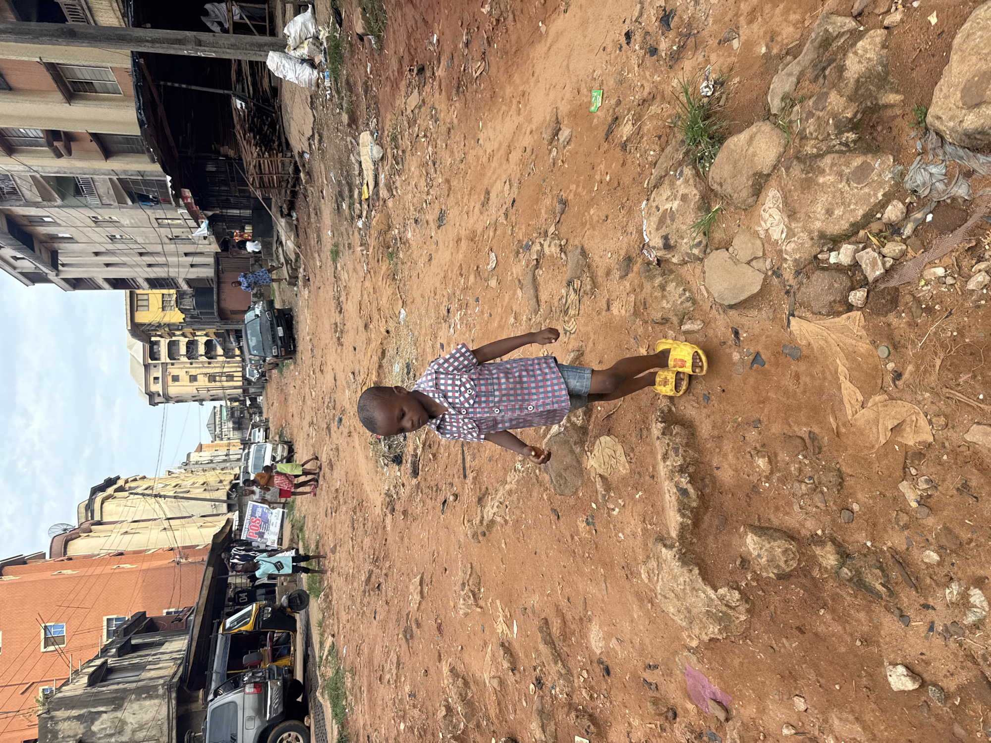 Daily life unfolds on Onitsha streets during April afternoon