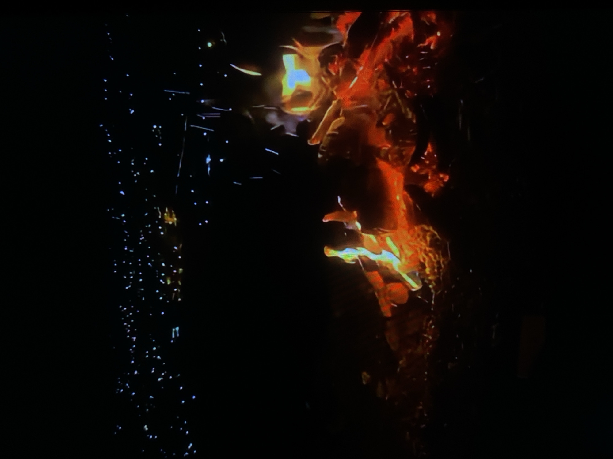 Late-night bonfire gathering documented in Tinaquillo, Venezuela