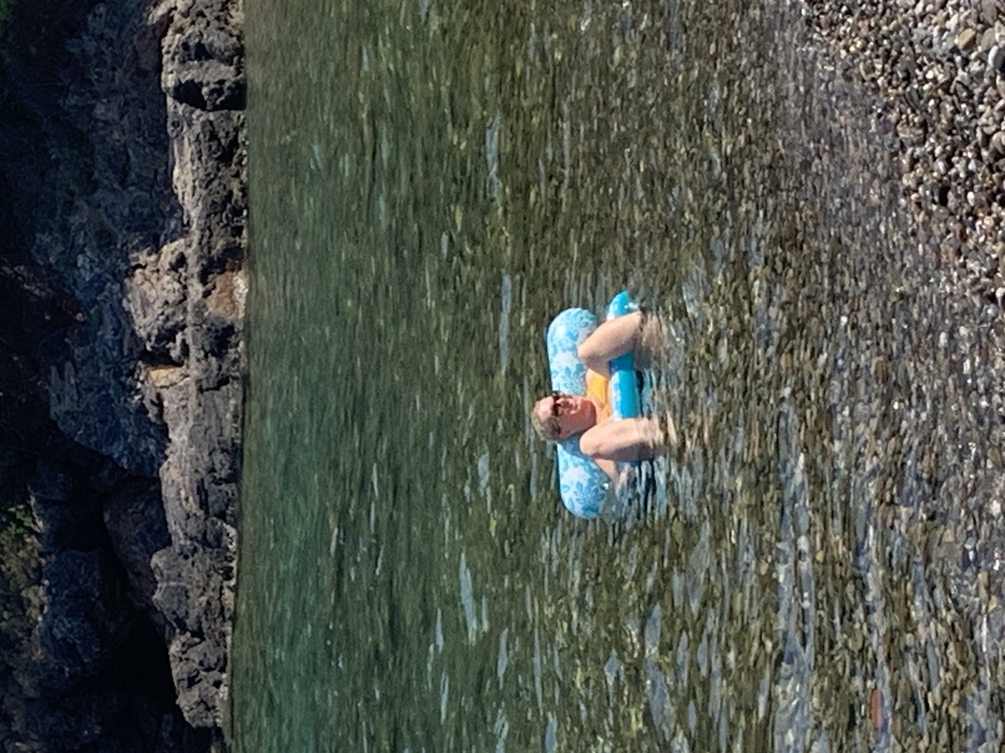 A full summer beach day at Pozzarello, Tuscany