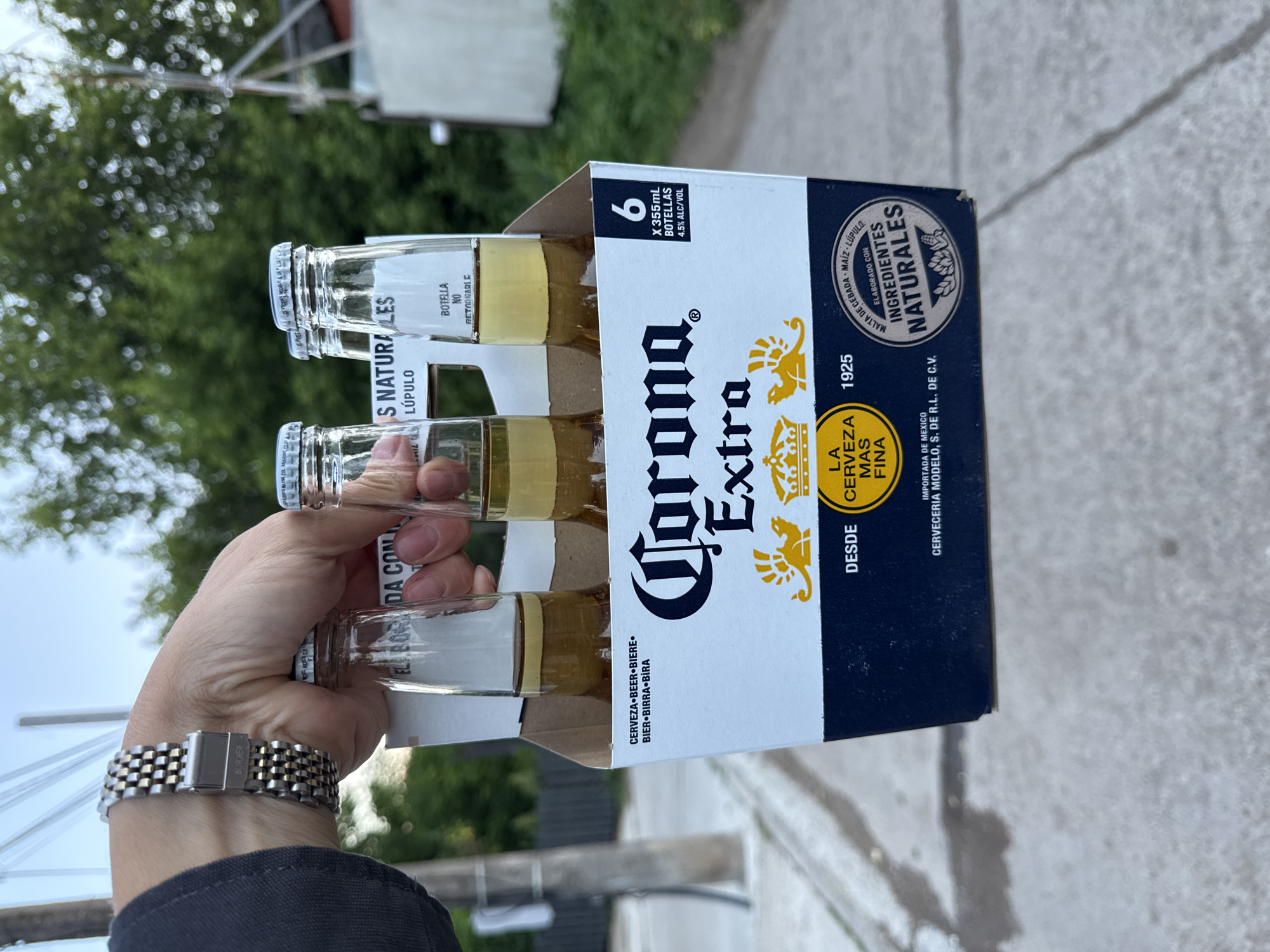 Beer run and mirror selfie in Chaikovsky, Russia