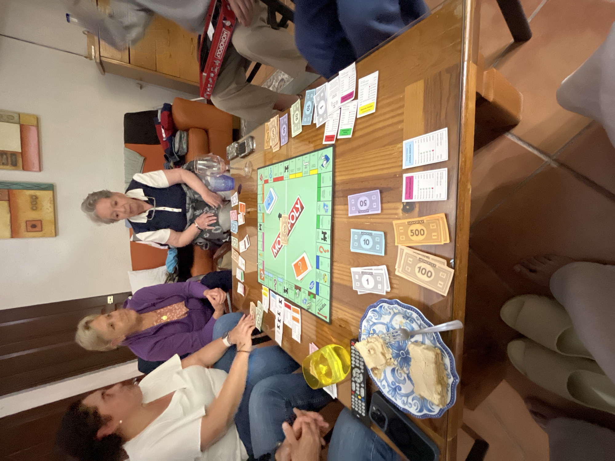 Family Monopoly game night captured in Puebla