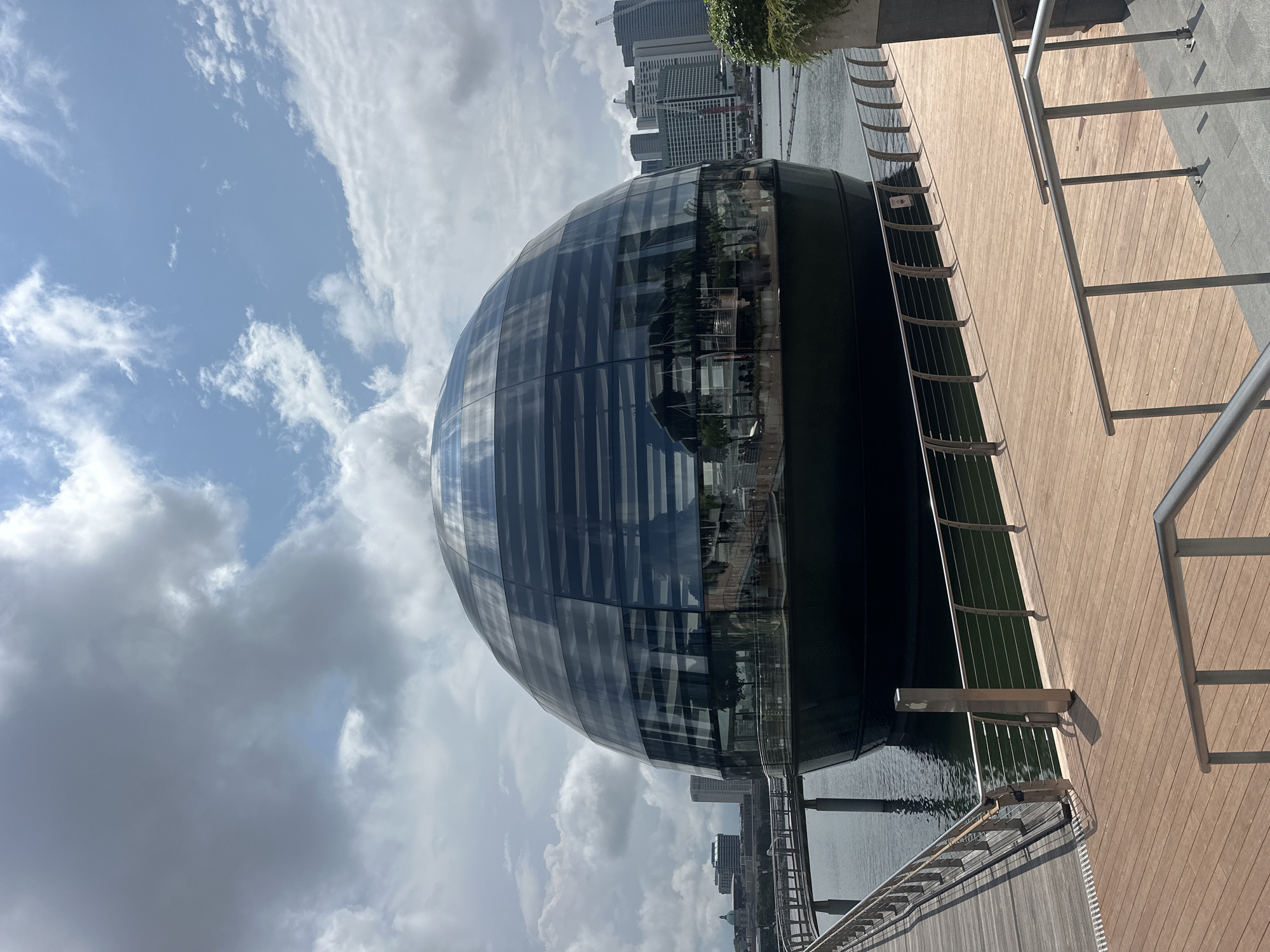 Morning walk around Marina Bay's waterfront landmarks