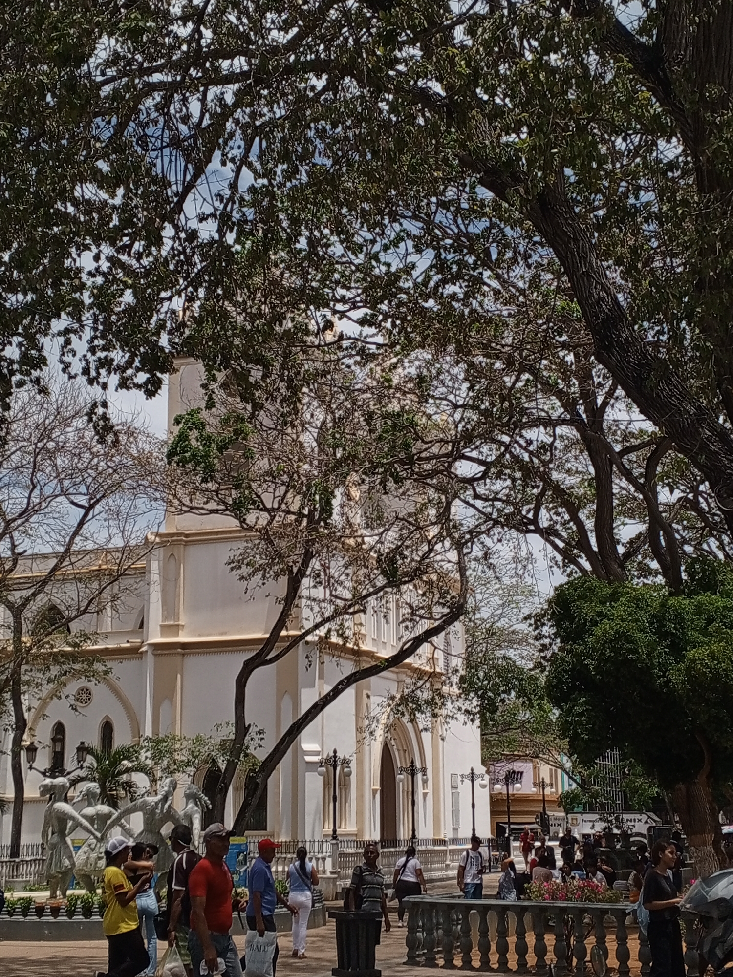 Daily life unfolds in Porlamar's central plaza