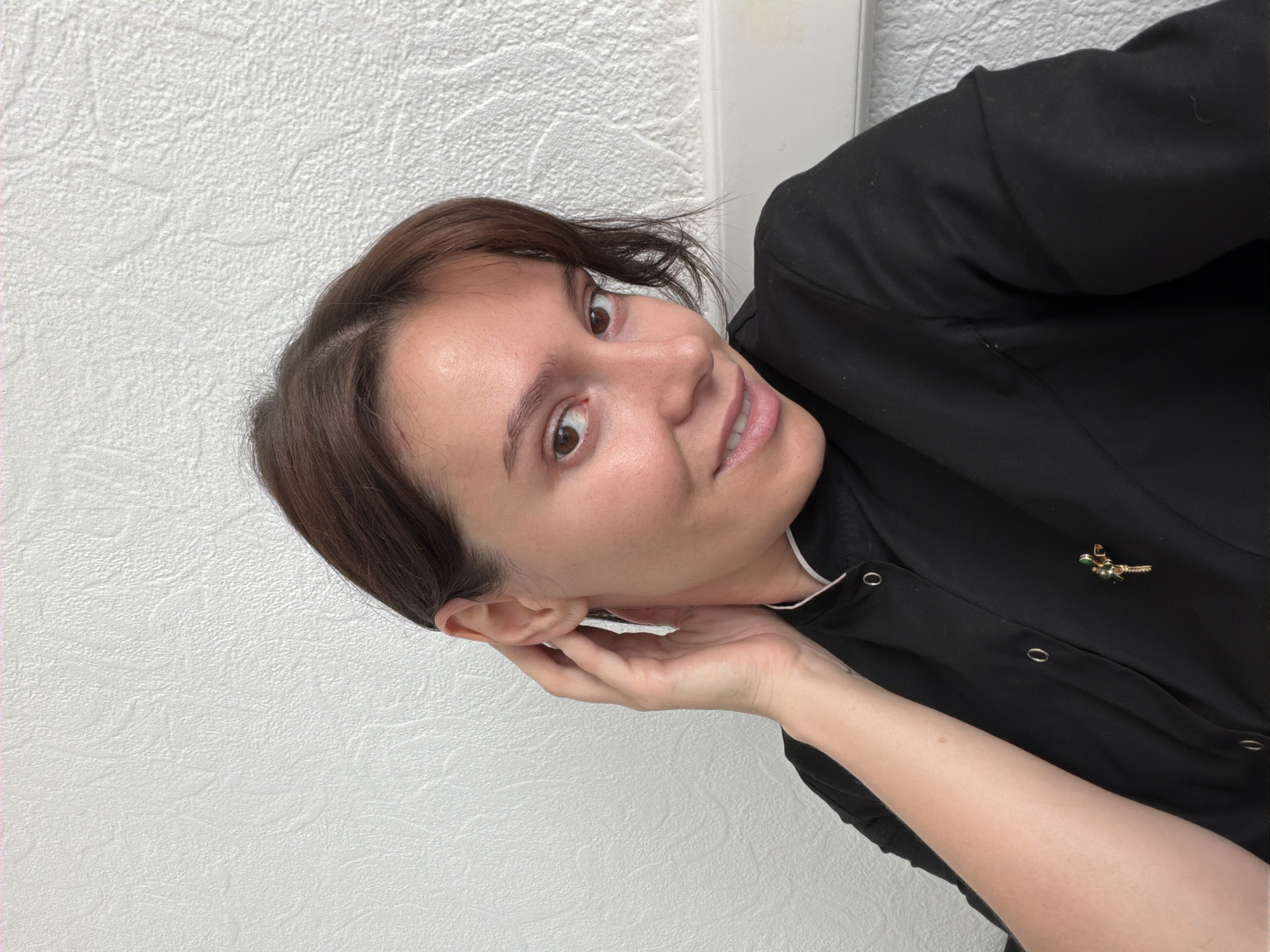 Selfies and salon stop during an afternoon out in Chaikovsky