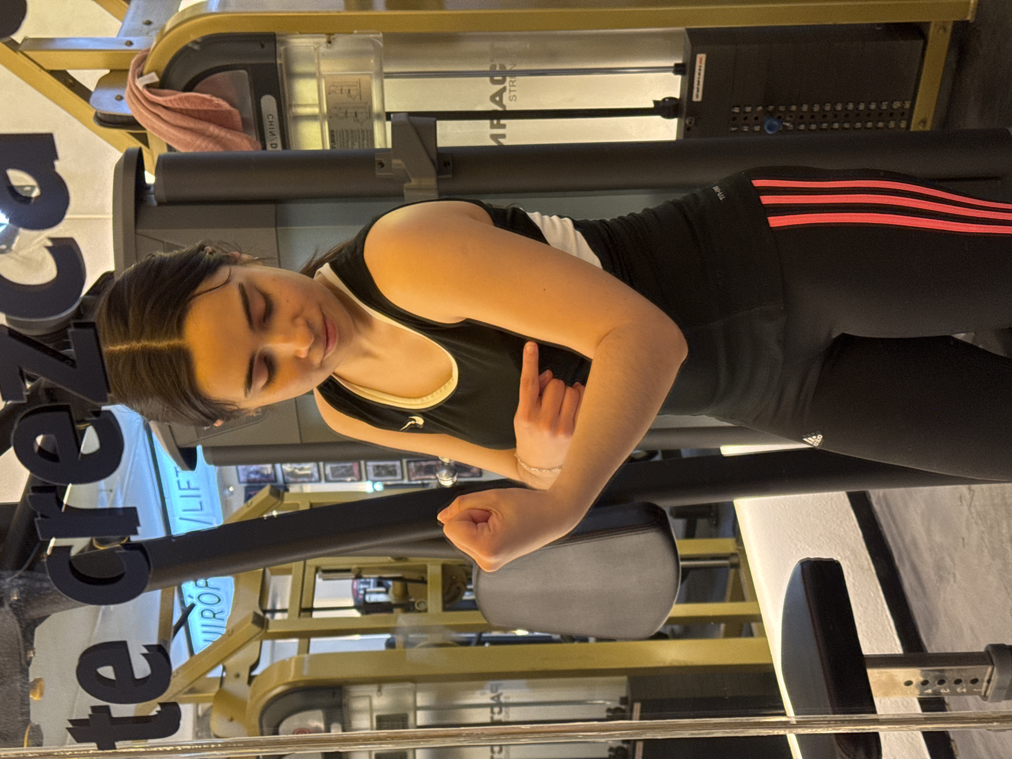 Evening workout session documented at Puebla gym