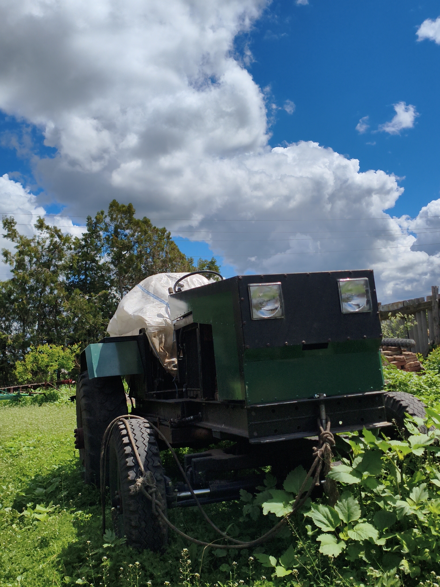 Rural Ukraine infrastructure and everyday scenes documented in Ustyvytsia