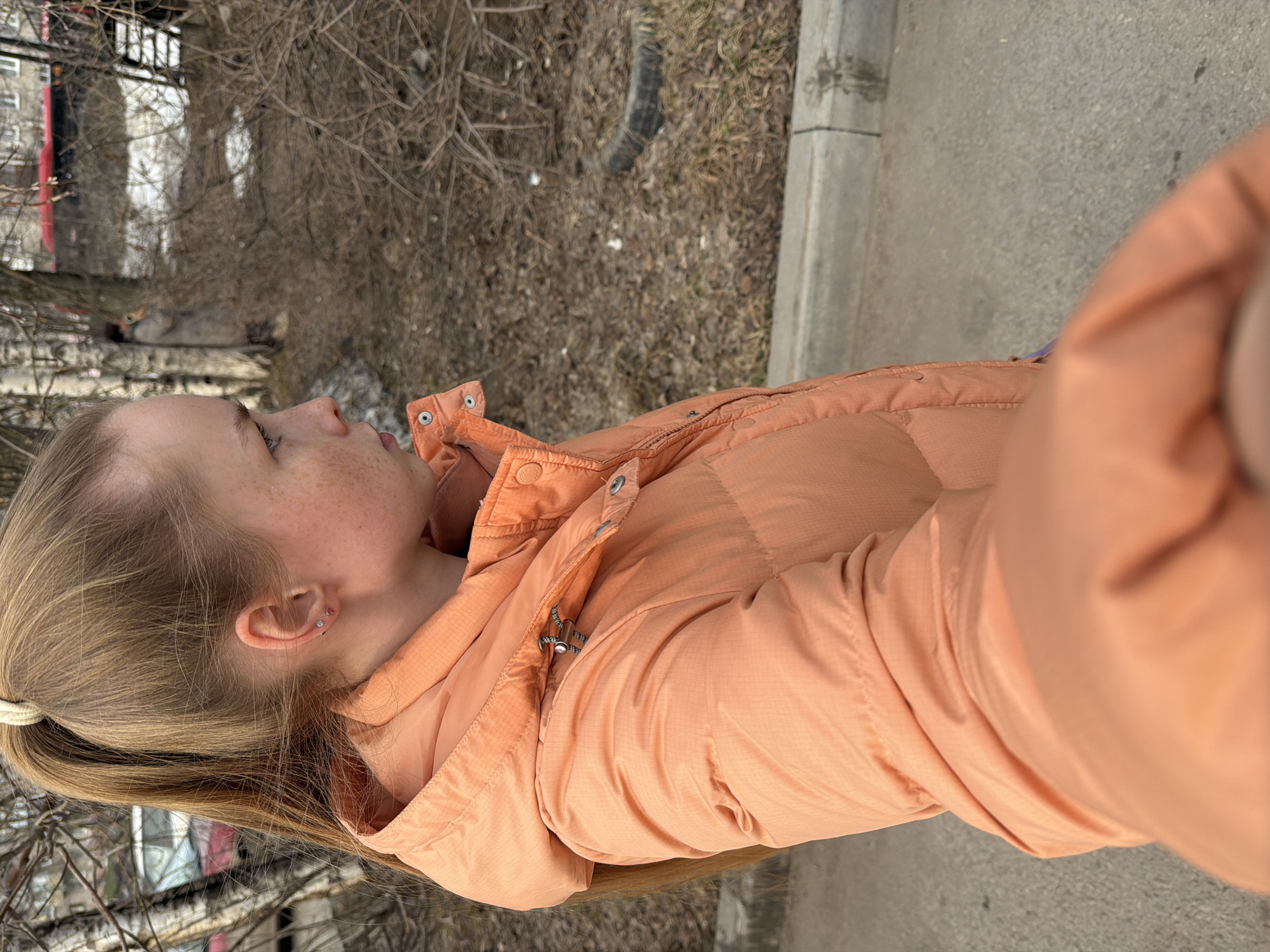 Person in orange jacket observed on Berezniki street