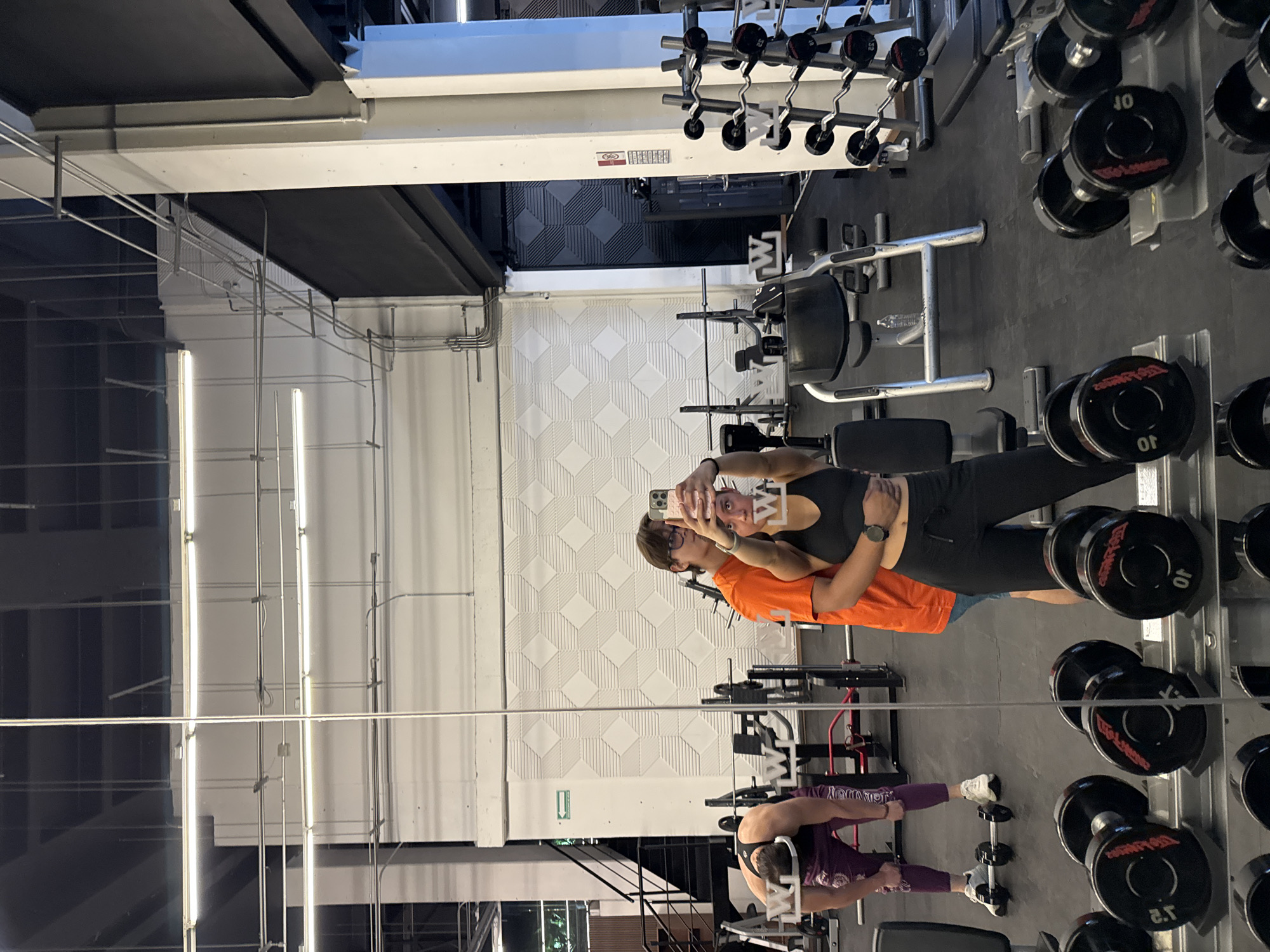 Early morning gym session documented in Puebla, Mexico