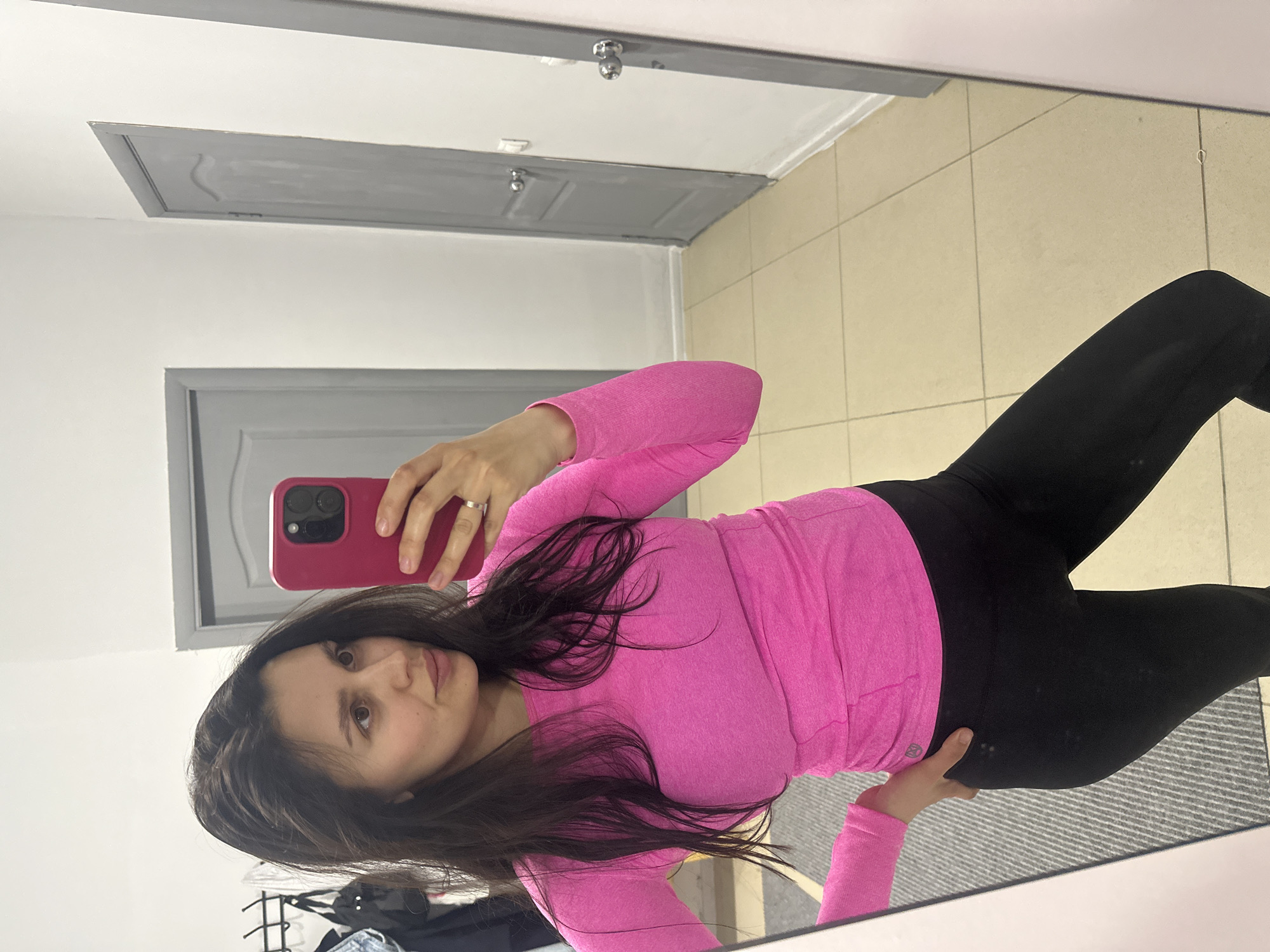 Woman documents workout session and daily moments in Chaikovsky