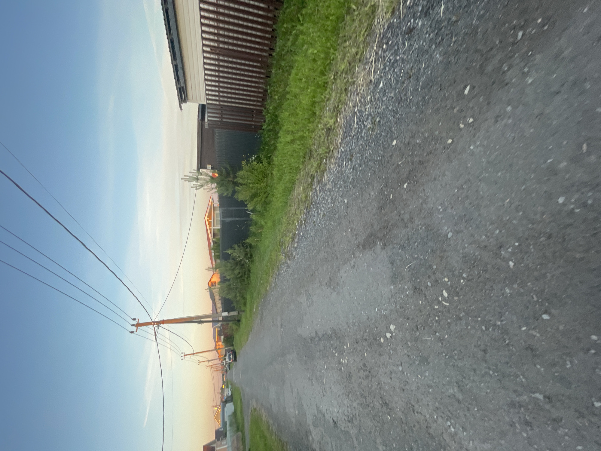 Evening stroll through a quiet Russian village, Bol'shoe Zaborod'e