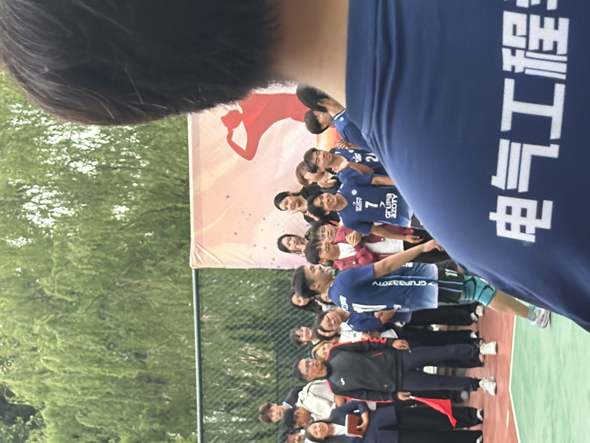 Outdoor volleyball game draws spectators in Guta, China