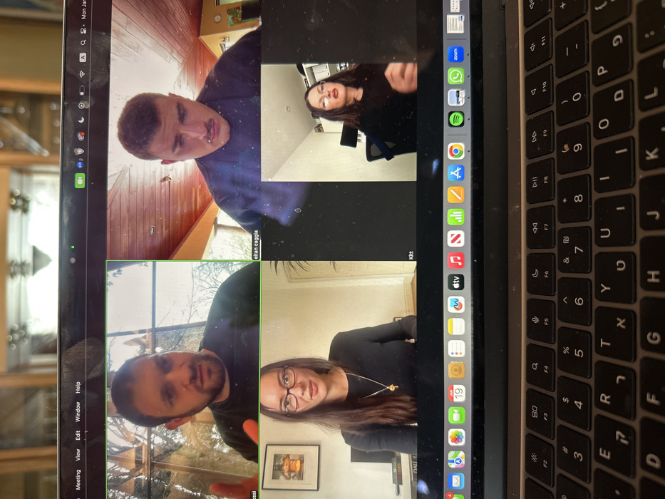 Indoor video conferencing and patio spaces documented in San Salvador
