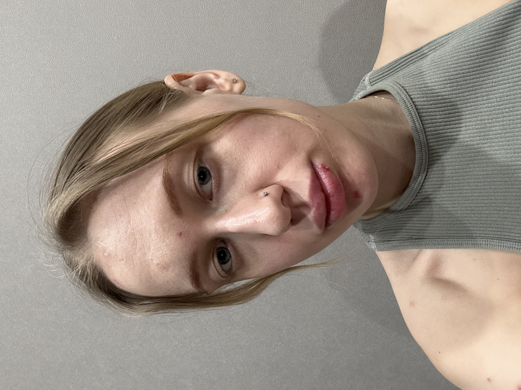 Woman takes multiple selfies in Rostov-on-Don apartment