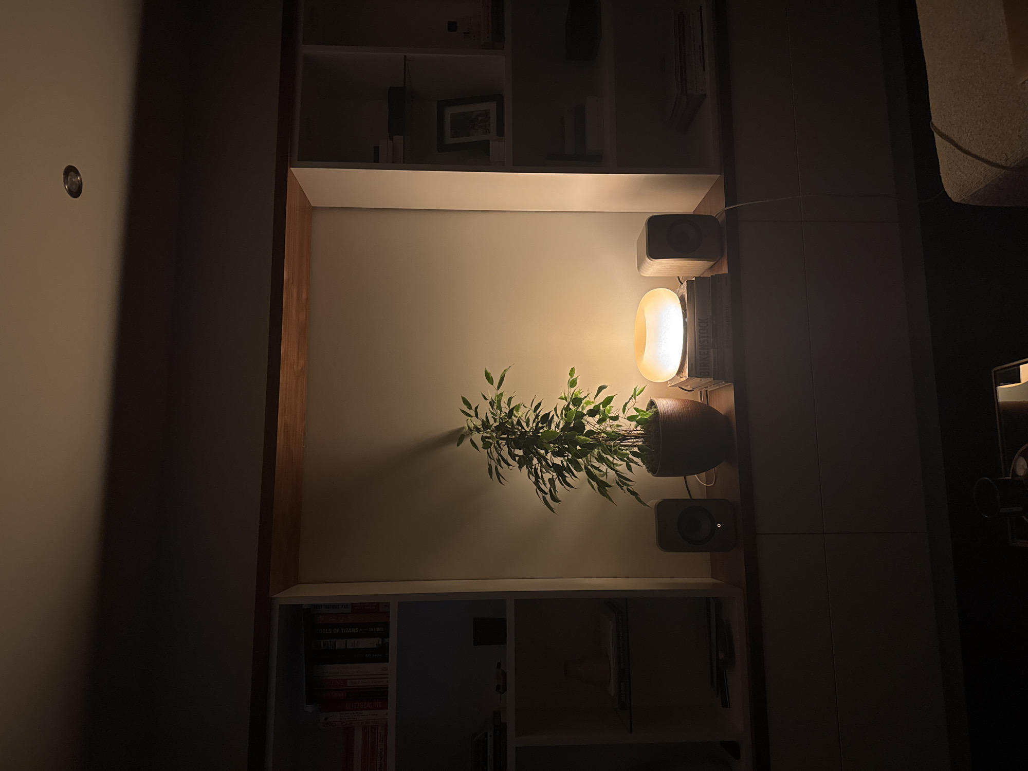 London witnesses document indoor shelf scene, marathon runners