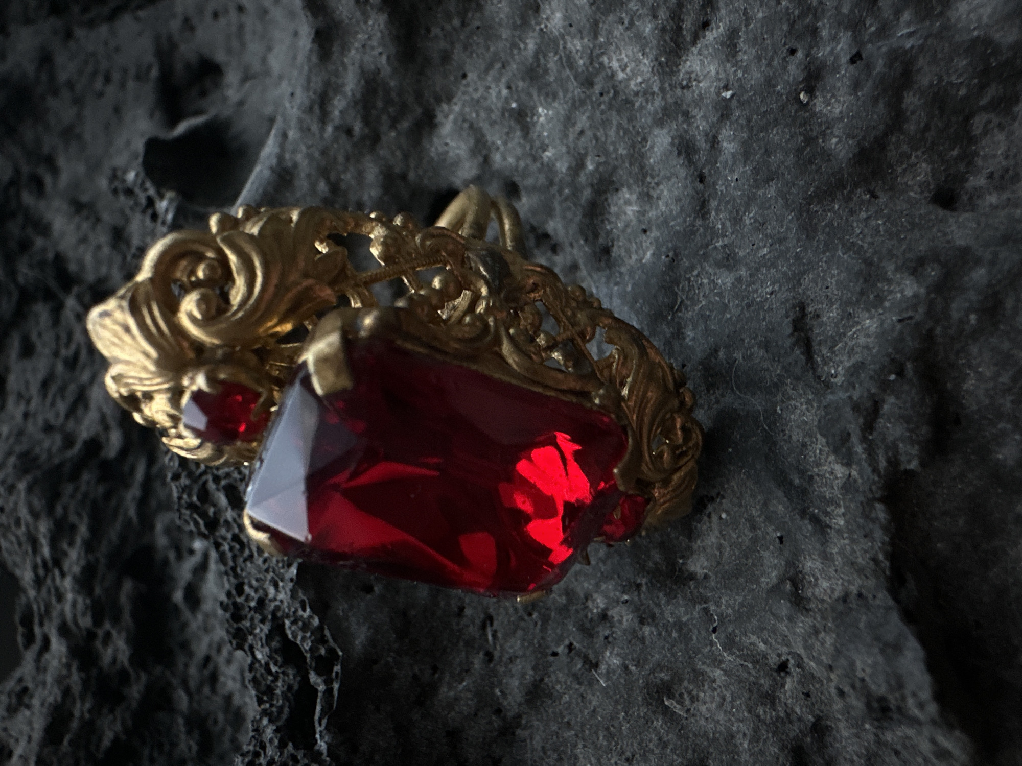 Jewelry photography session with gemstone rings captured in Riga
