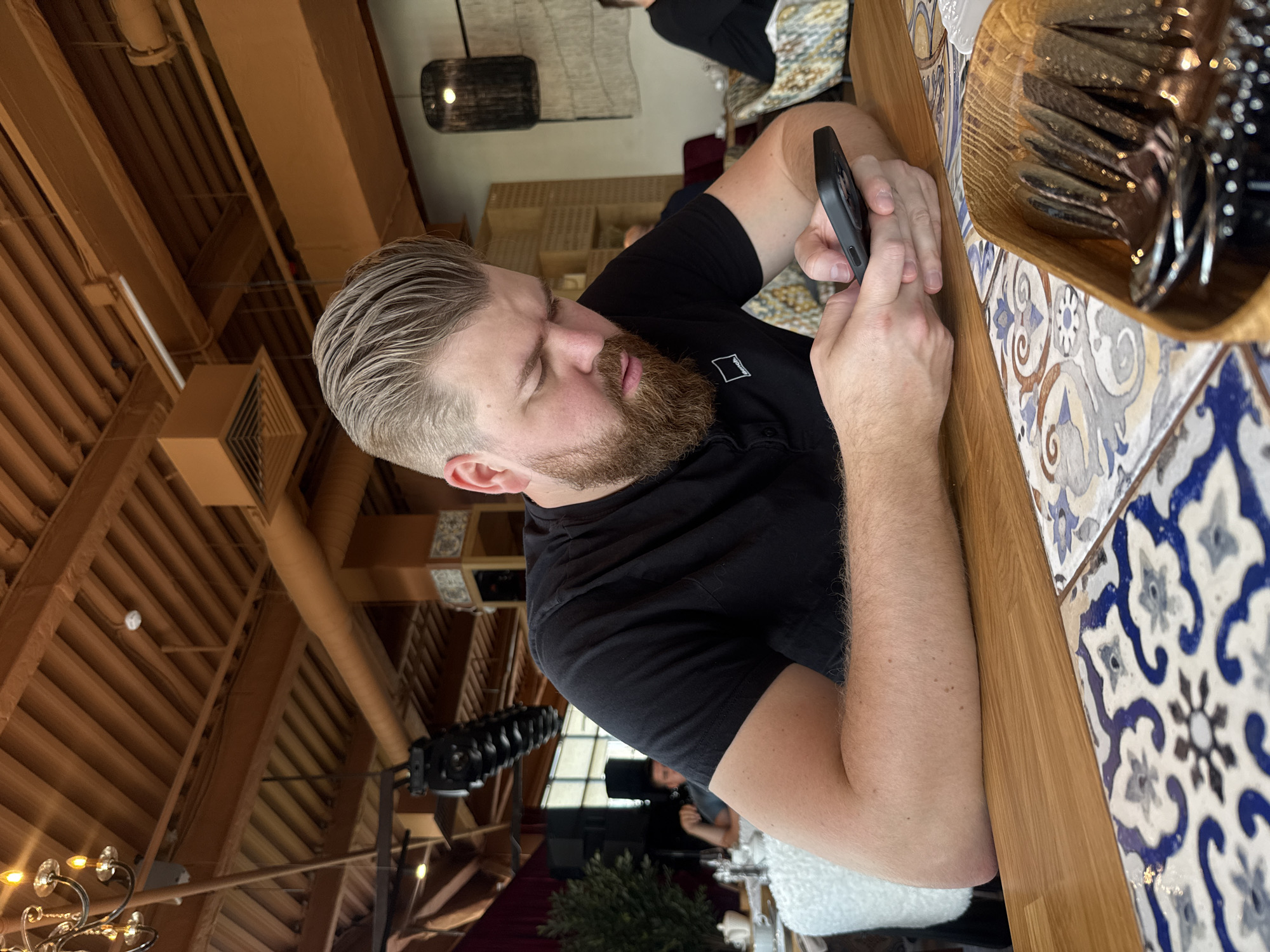 Smartphone users spotted across Veliky Novgorod locations