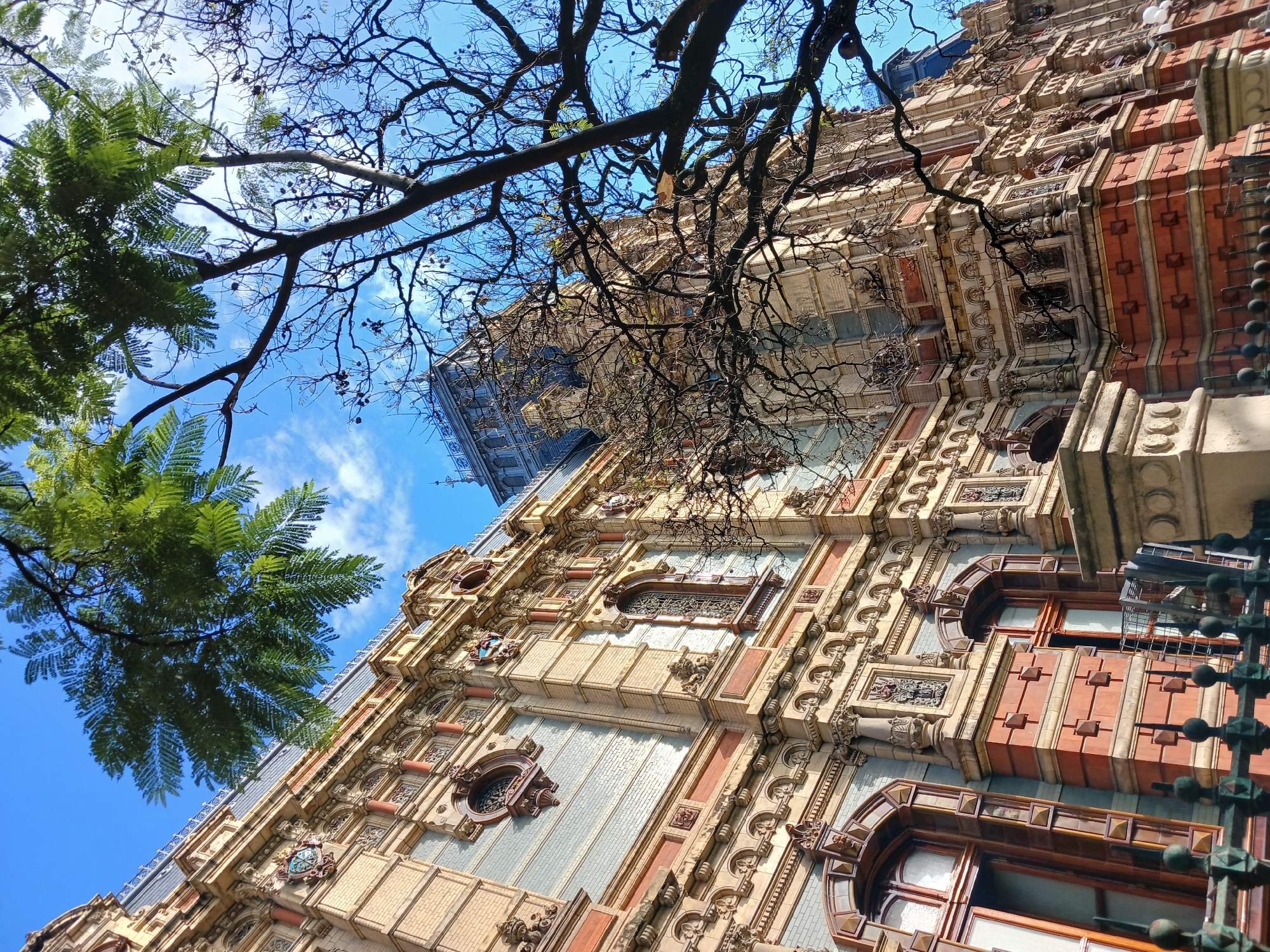 Ornate Buenos Aires architecture documented by witnesses under blue skies