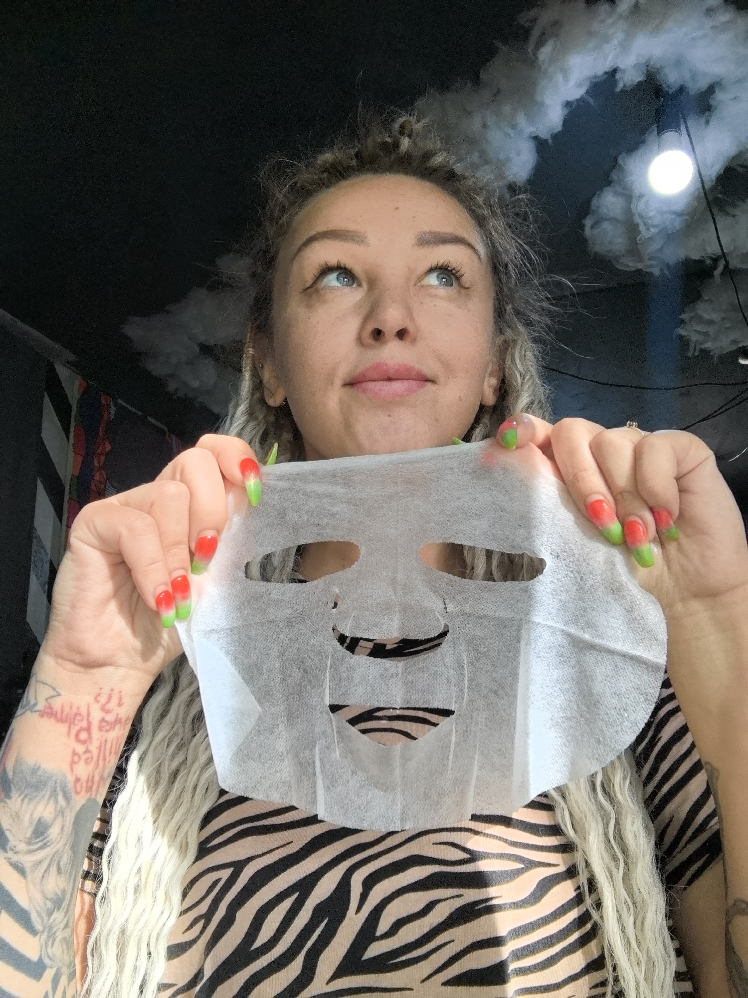 Woman enjoys spa day with pet bulldog in Noviy