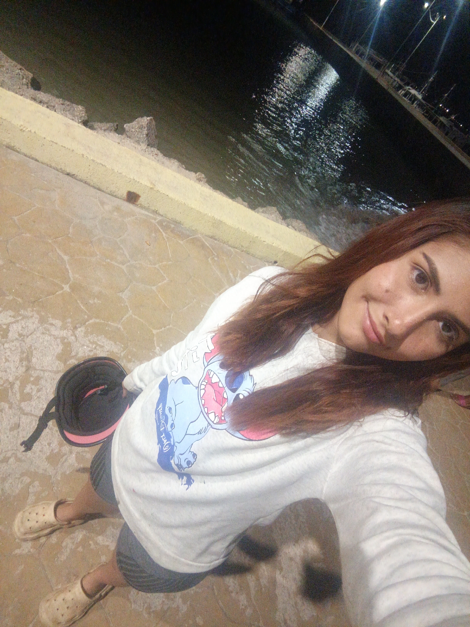 Woman documents nighttime coastal visit in Juan Griego, Venezuela
