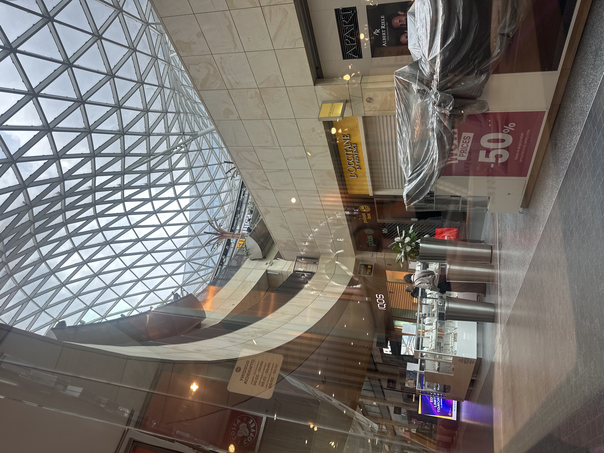 Morning tour of Warsaw landmarks and shopping districts