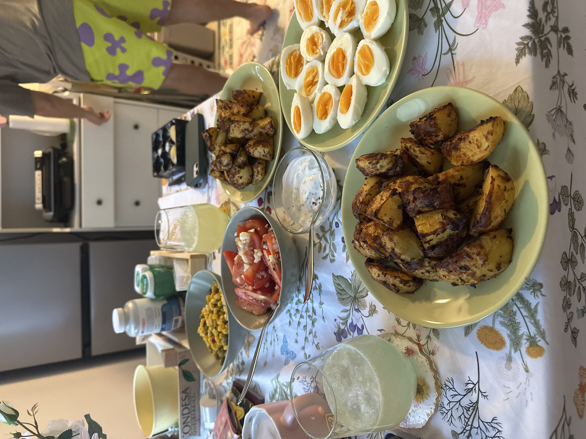 Zagreb resident shares family meal, gambling frustrations on social media
