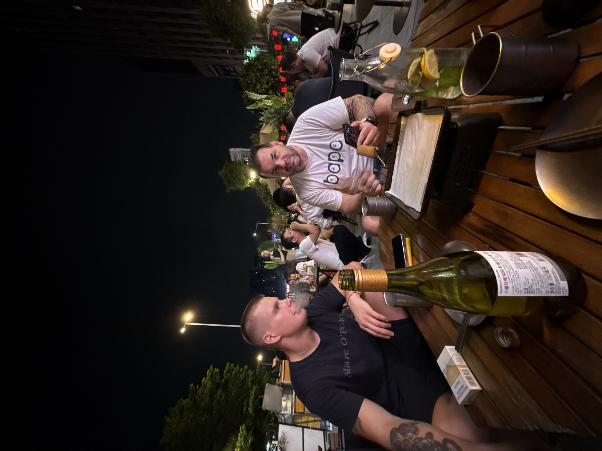 Evening outdoor dining scene in Haizhu District, China