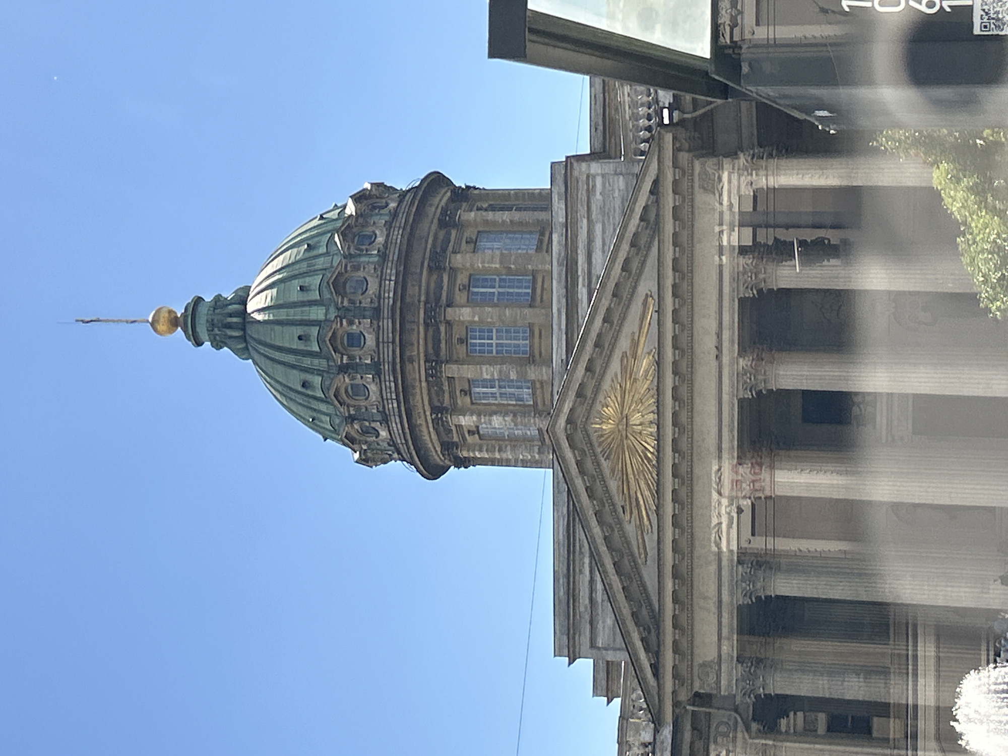 Wandering St. Petersburg's classical streets and canals