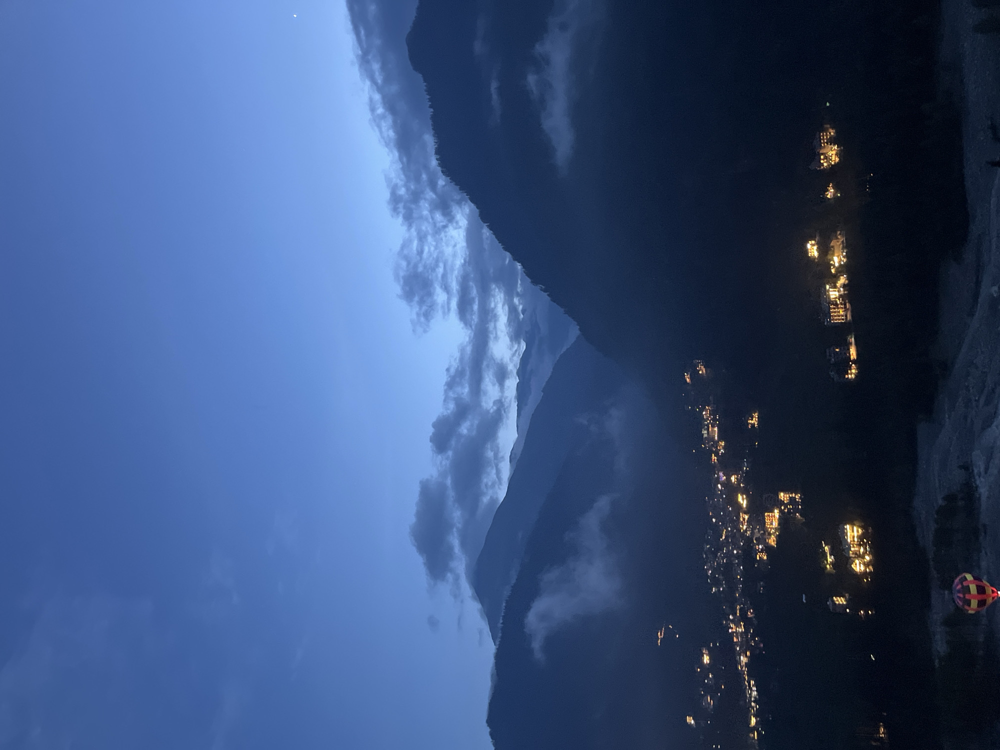 Daily life and dusk in the mountain village of Vashisht