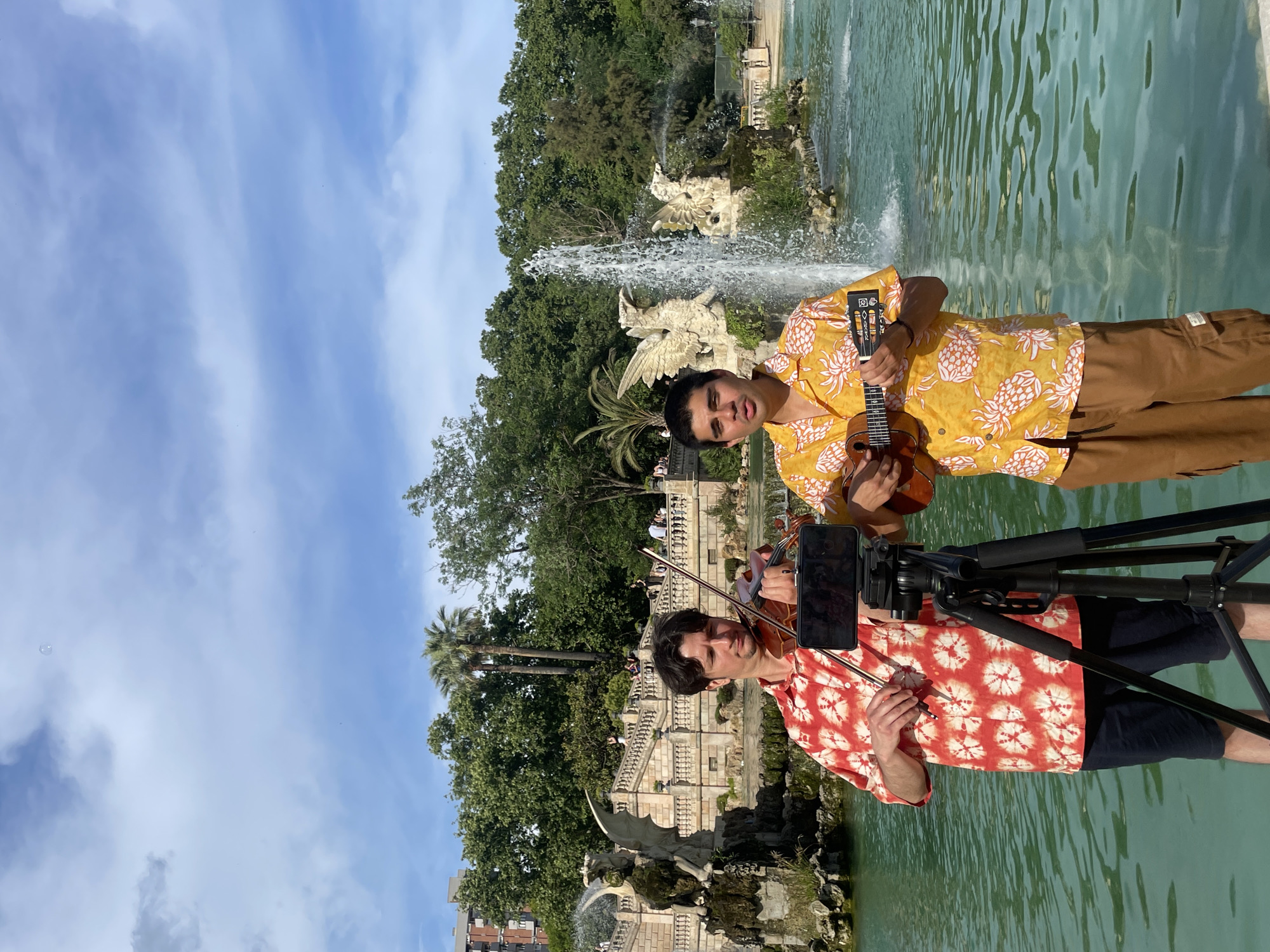 Street performers entertain crowds at Barcelona's Ciutadella Park
