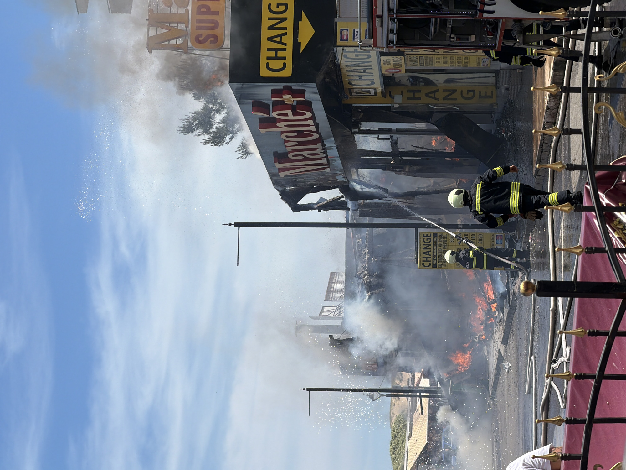Marche+ Supermarket fire draws major emergency response in Nesebar