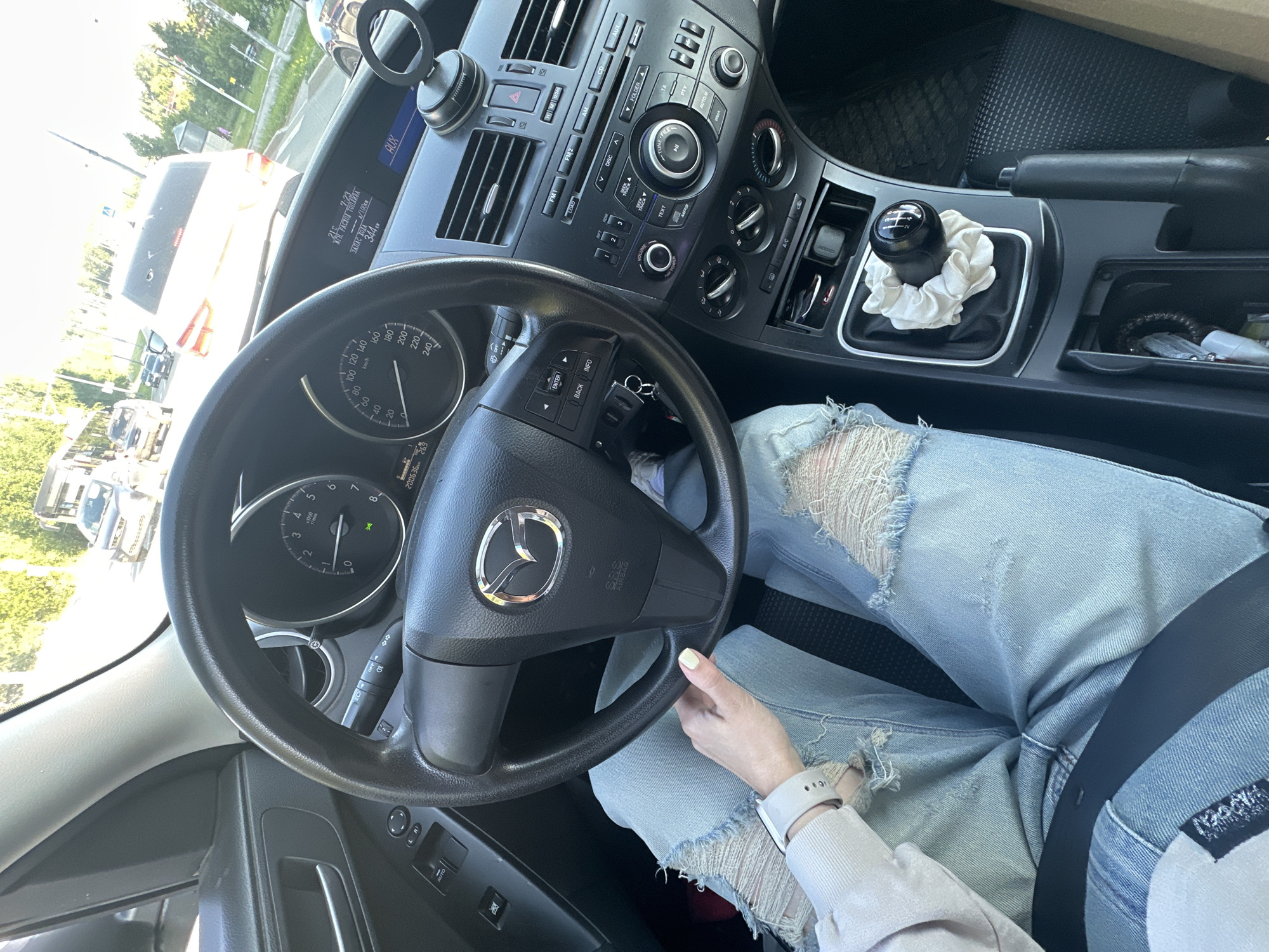 Quick in-car moments parked or idling in Perm