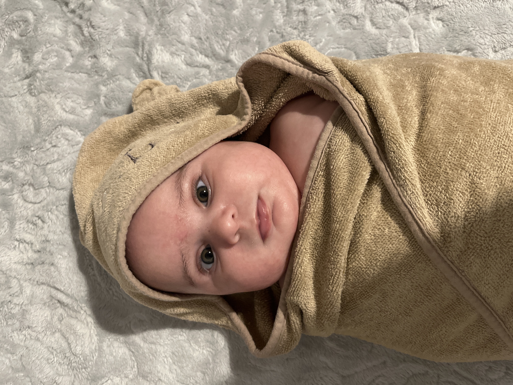 Baby's bath time captured in Frankfurt evening photos
