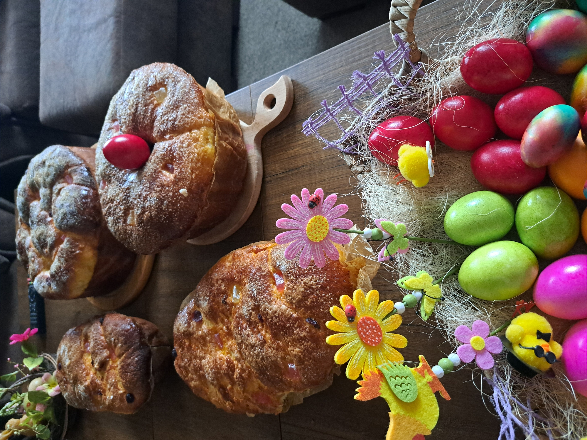 Easter preparations documented in Bulgarian village with traditional breads