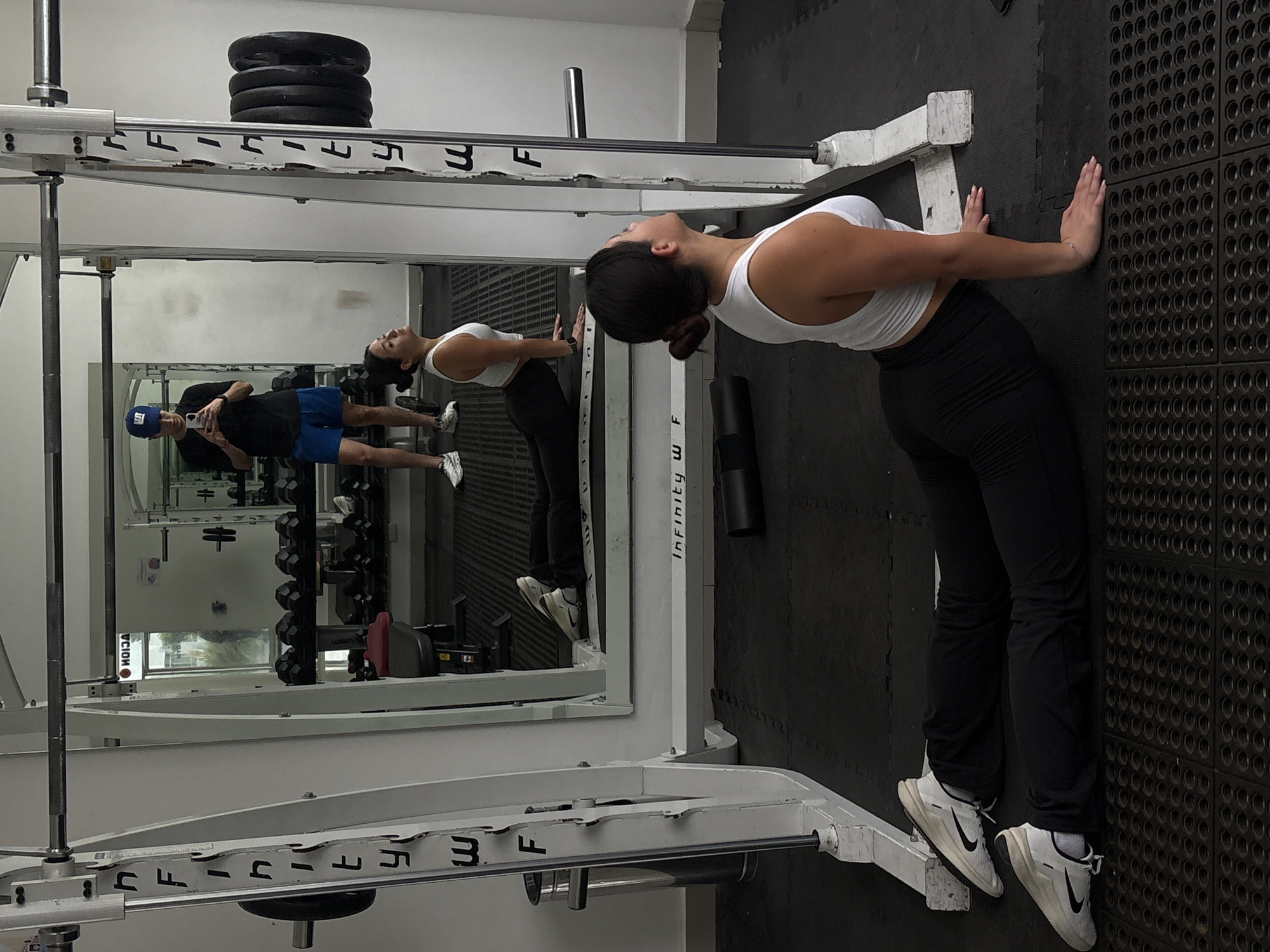 Gym workouts and pet moments captured in Tlaxcalancingo